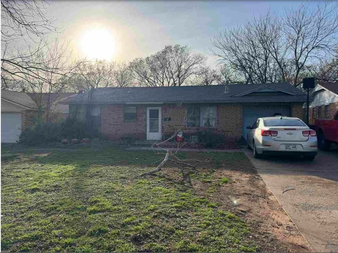 2324 N. Park Drive.JPG