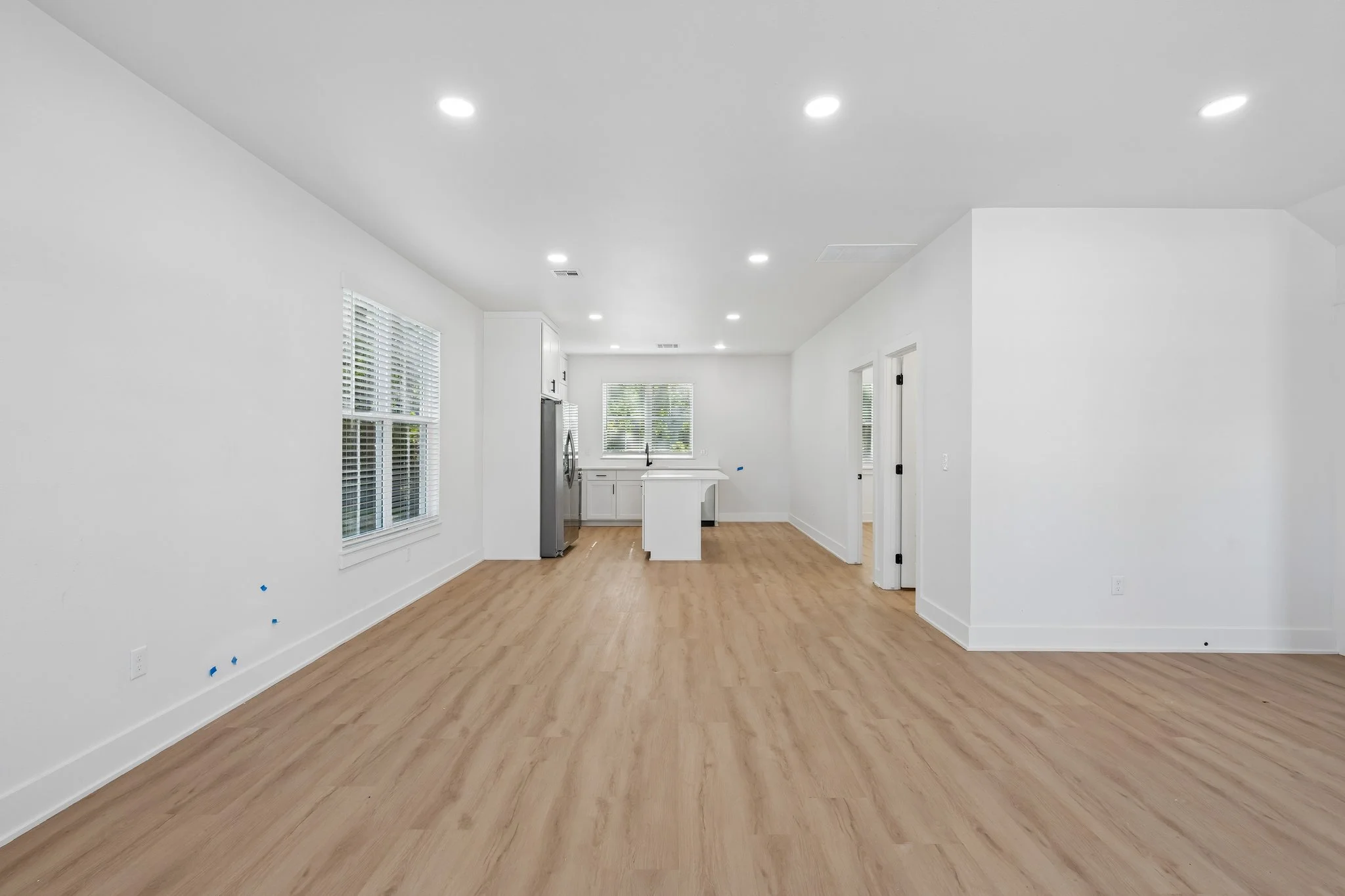 11-web-or-mls-807 W 7th Ave_011.jpg