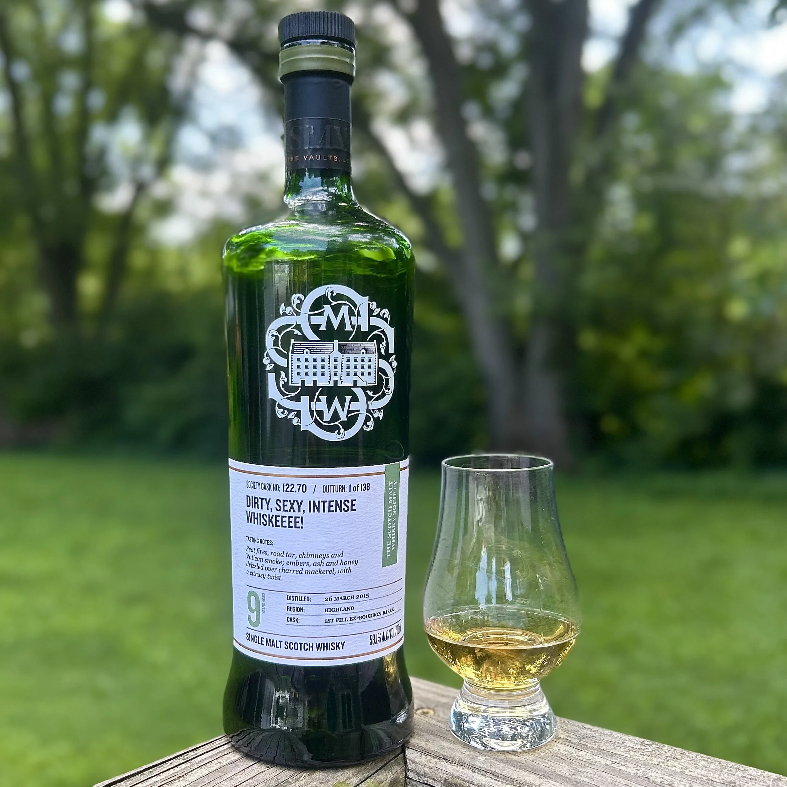 Review #883 - SMWS 122.70 'Dirty, Sexy, Intense Whiskeeee!' - Loch Lomond (Croftengea) 9 Year