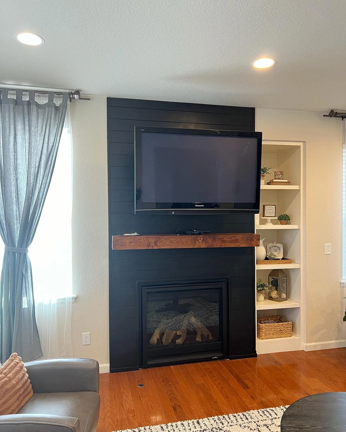 We were in love with her style and vision and were happy to be a part of making her home HERS! #fhrpropertyservices #handymanservices #handyman #propertymanagement #propertyservices #remodel #remodeling #renovation #colorado#coloradohandyman #colorad