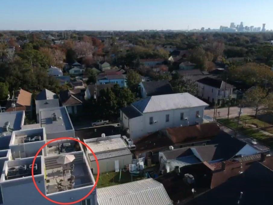 8220_Maple_Aerial_1.jpeg