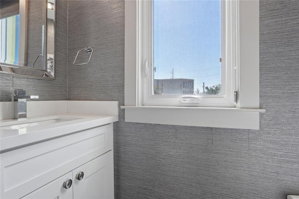 8220_Maple_half_bath.jpeg