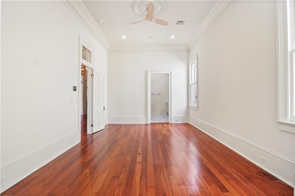 936_Jefferson_Living_room2.jpeg