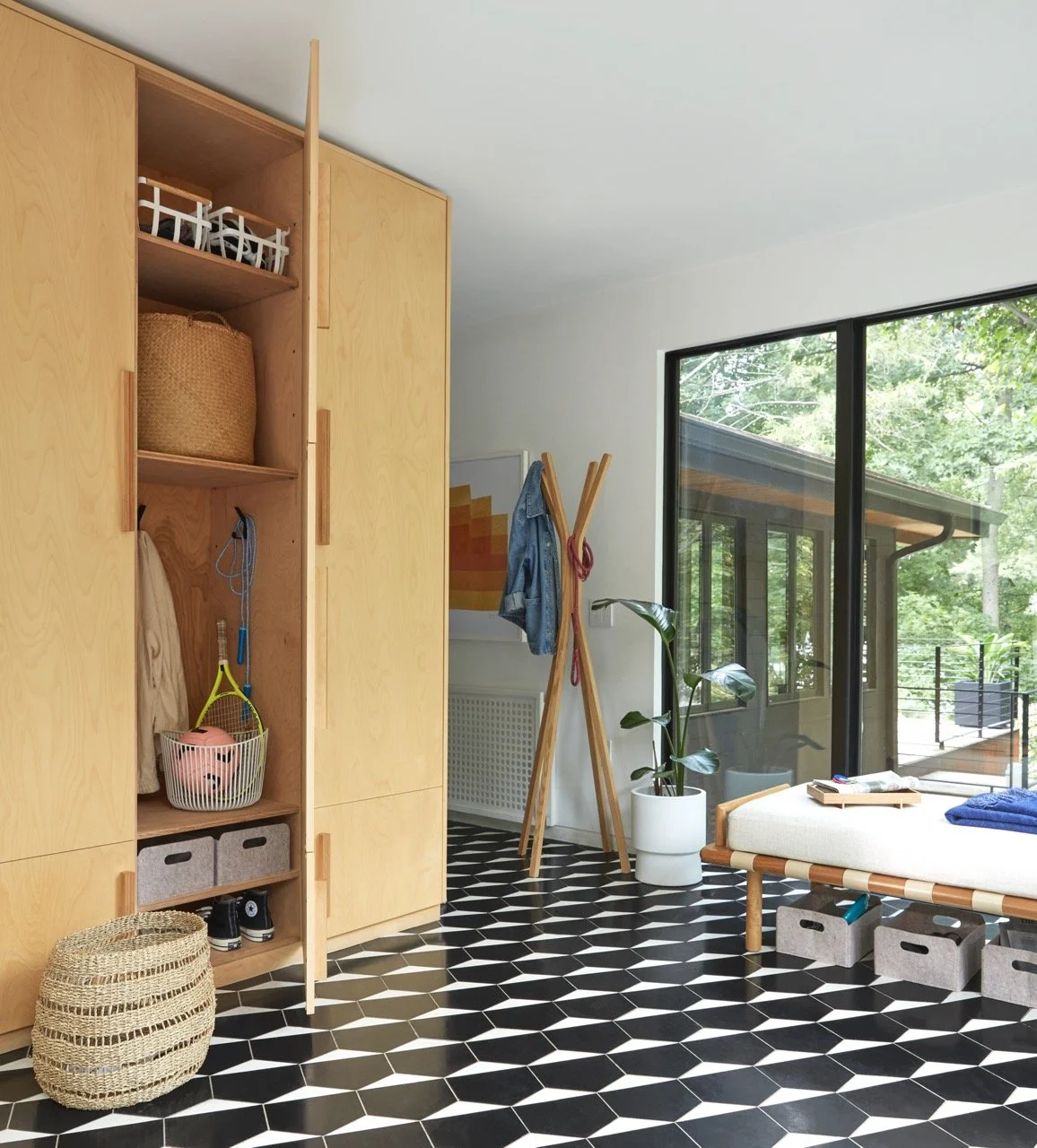 2024_AM_Spring_AM002225V1 Large.jpeg