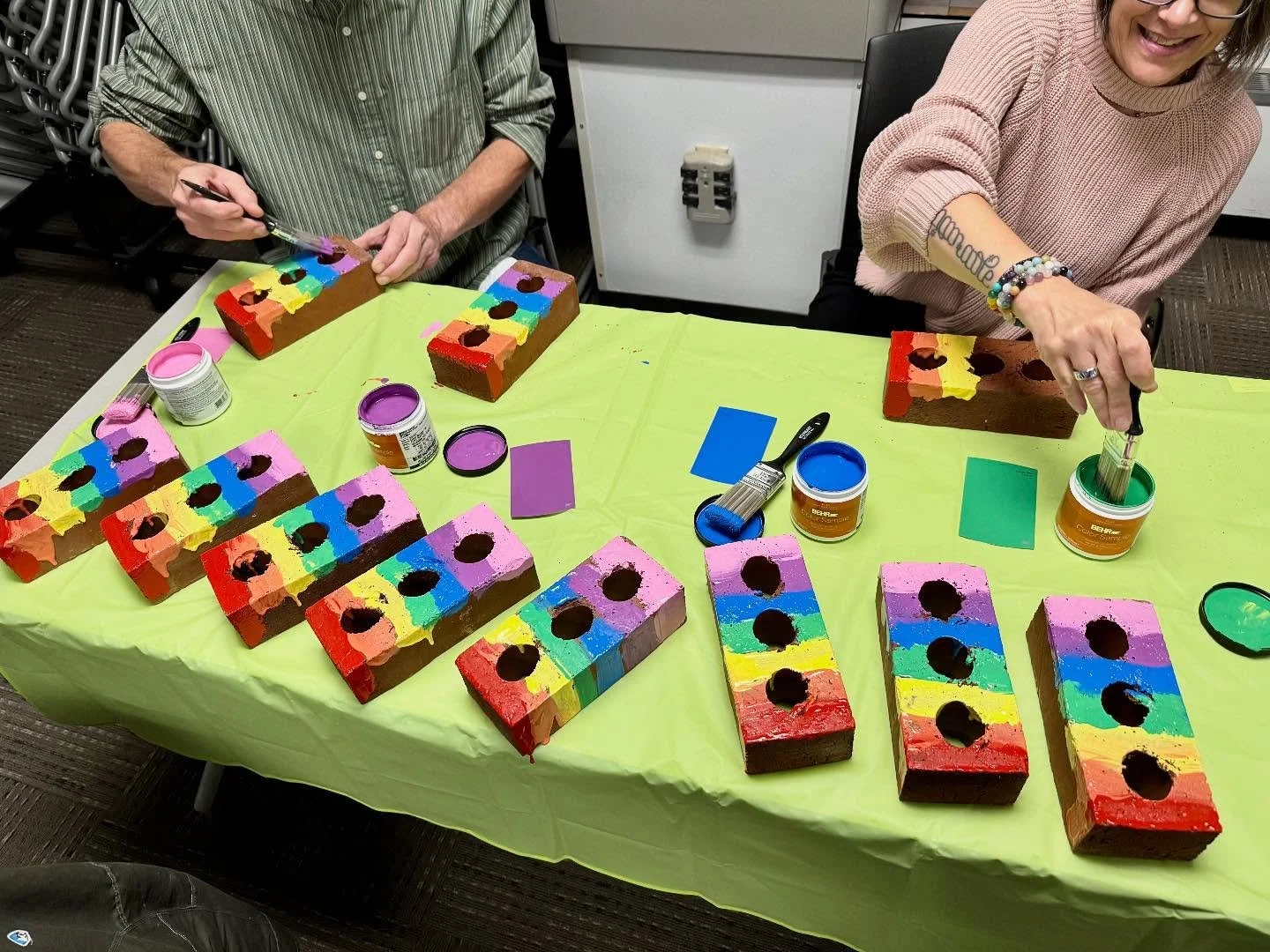 🏳️‍🌈Would you like a hand painted rainbow brick to display in or outside of your home? Then join Equality Arlington’s Rainbow Brick Club and support our LGBTQ+ advocacy mission with a monthly donation! Rainbow bricks are free for our club