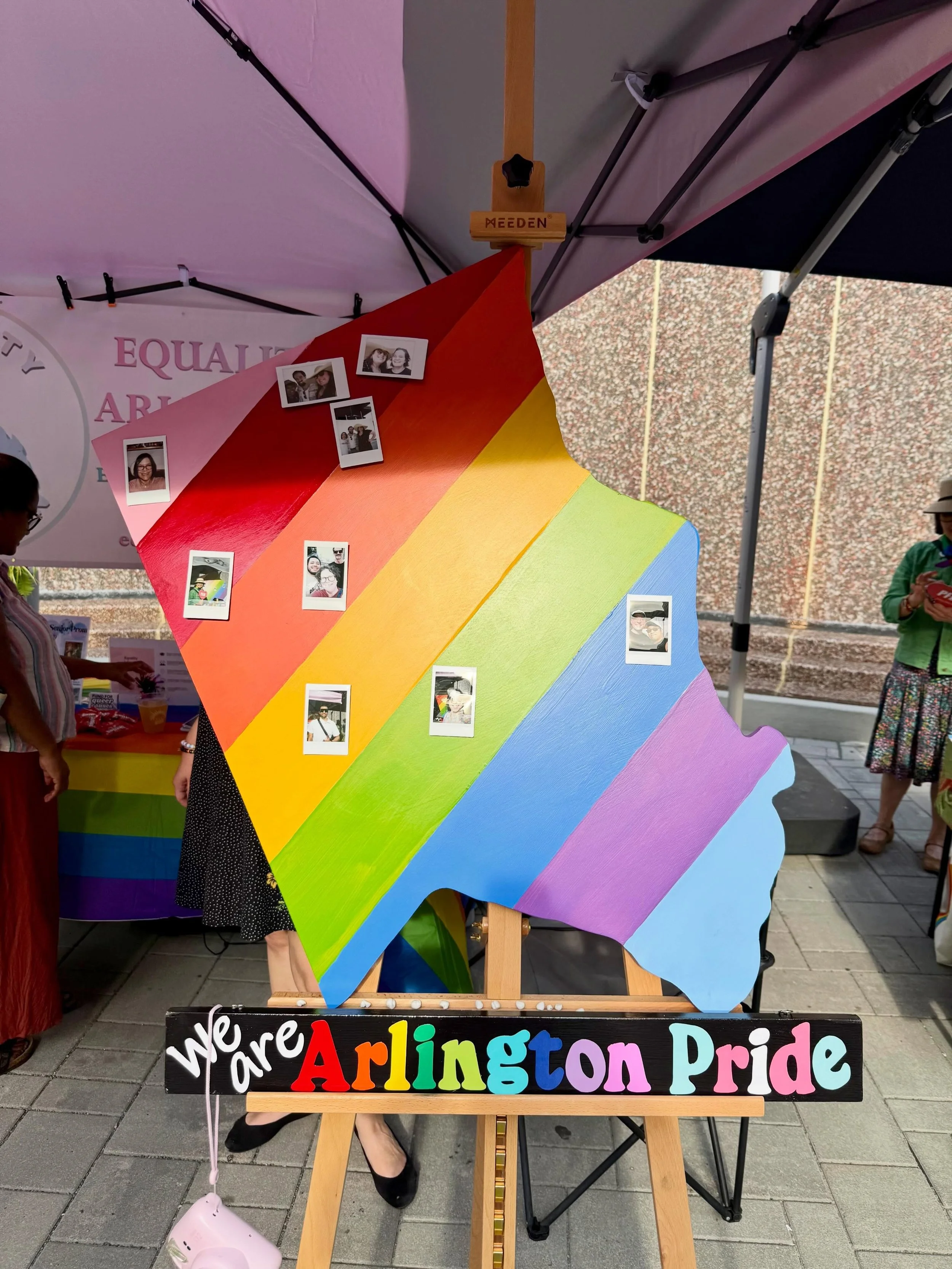 🥳🏳️&zwj;🌈🏳️&zwj;⚧️Join us to celebrate Arlington Pride at National Landing Water Park until 9 PM! 🎉❤️ 
🌈We have drag bingo, kid&rsquo;s activities, an LGBTQ+ resource fair, food, and drinks!