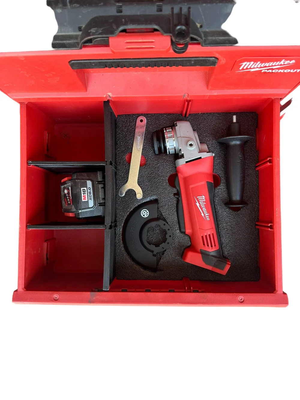 D0941263-8804-43F5-89CC-