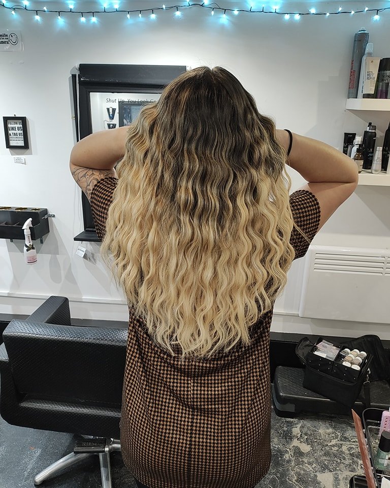 LOVE IS IN THE HAIR ⚜️✨ 

Can you guess the length here?

120g of balayage blonde nano goodness
2.5hr
12-18month wear

⚜️Hair &amp; Lash Extension Technician
⚜️Injector
⚜️Complications Trained
📍Cardiff, South Wales

 #hairbraids #longhair #cardiffha