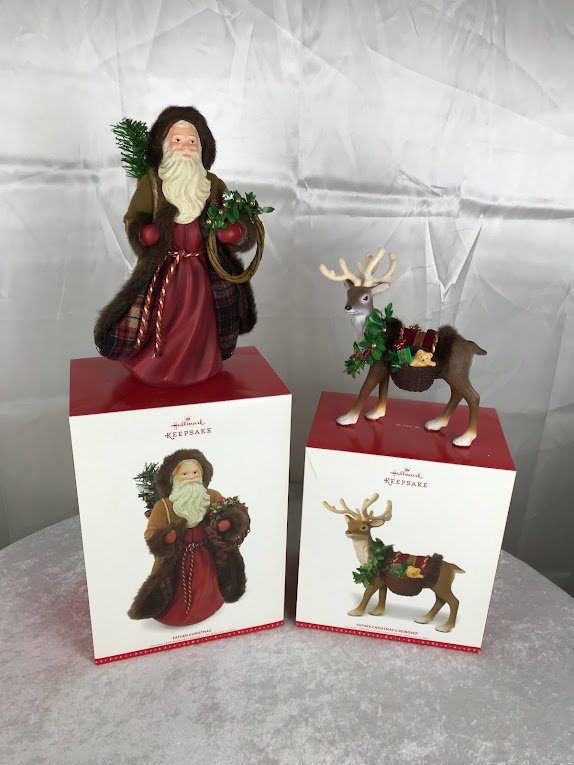 Father Christmas and his Reindeer ready to deliver toys, Hallmark Keepsake 2016