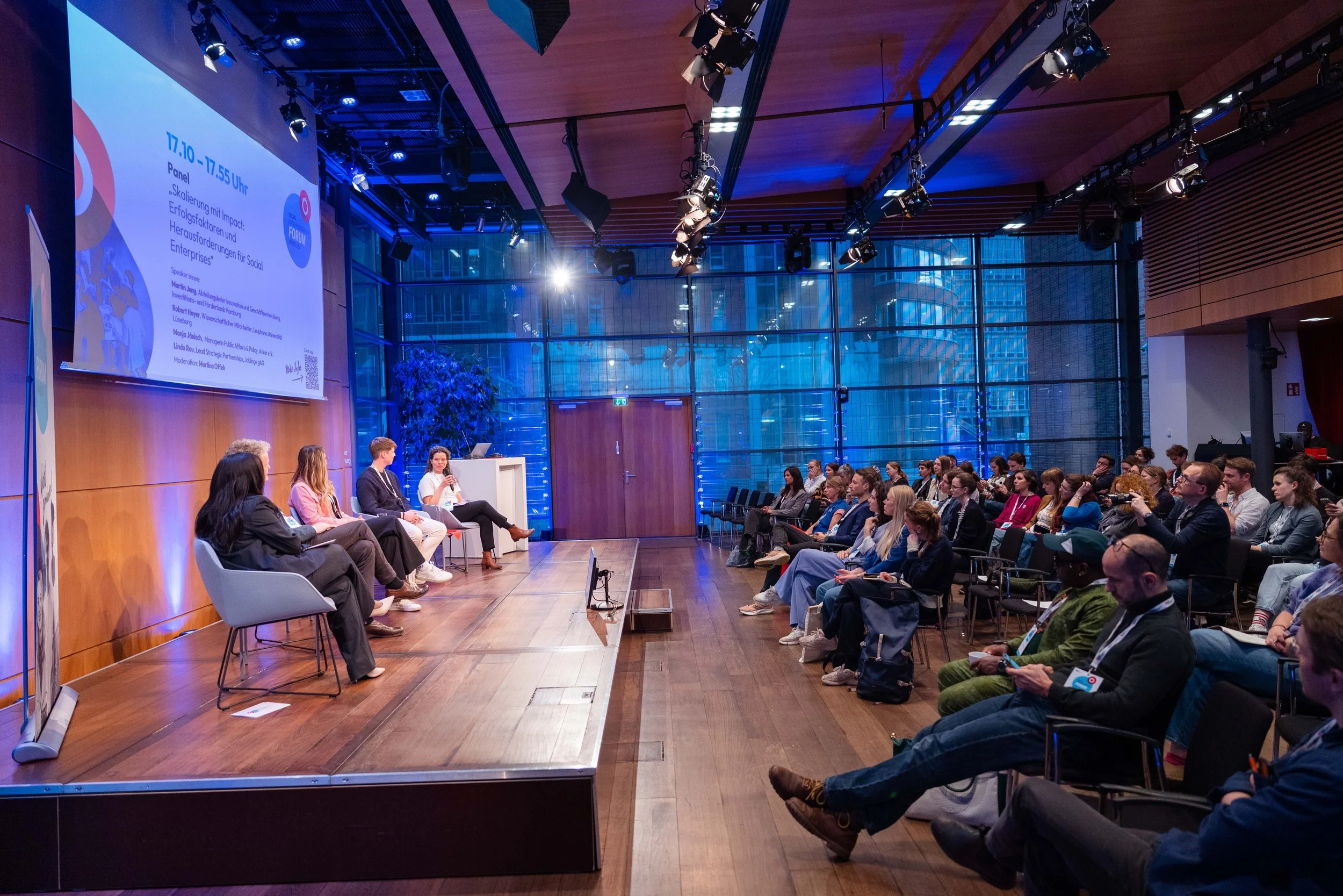 Conference, panel discussion, corporate event, Hamburg