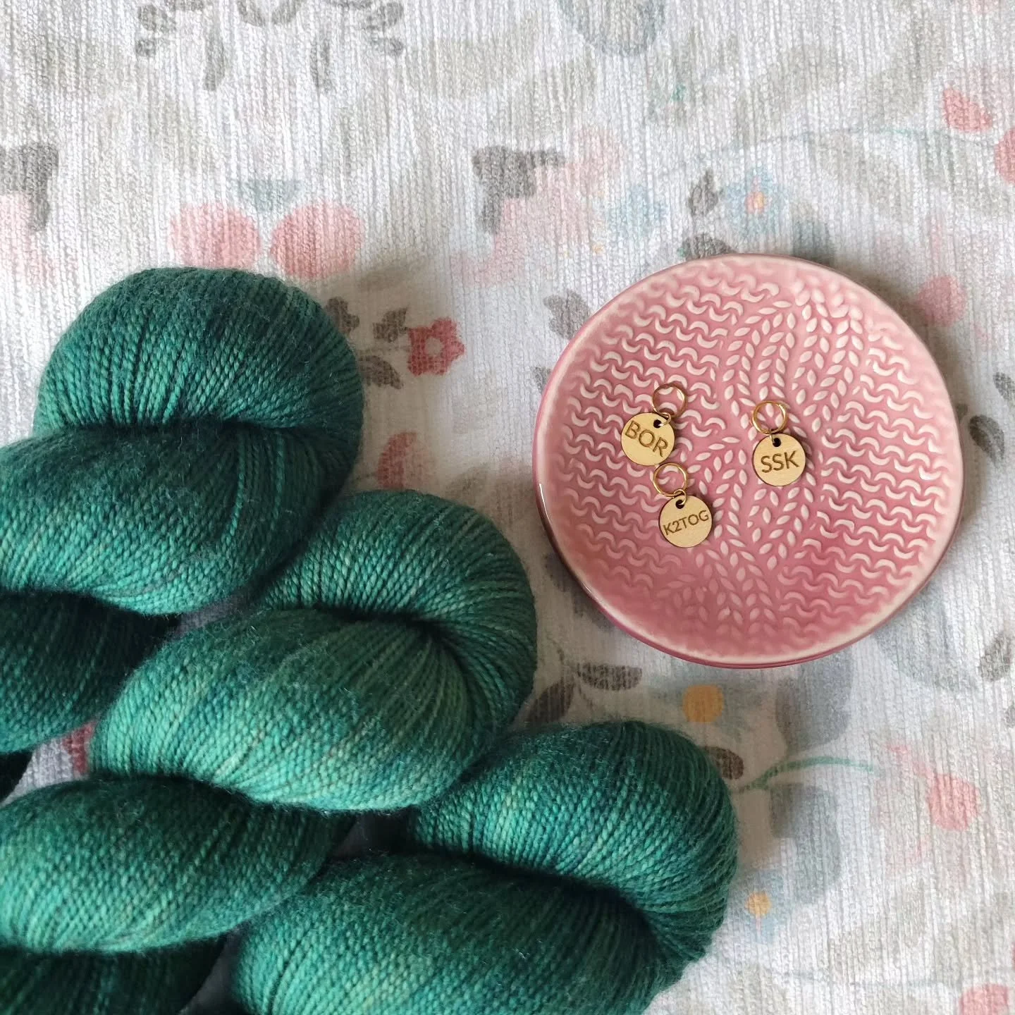 My purchases from VT Sheep and Wool last weekend! Including a cute notions/trinket dish from @goldenearthdesigns and some lovely yarn from @nightingalefibers