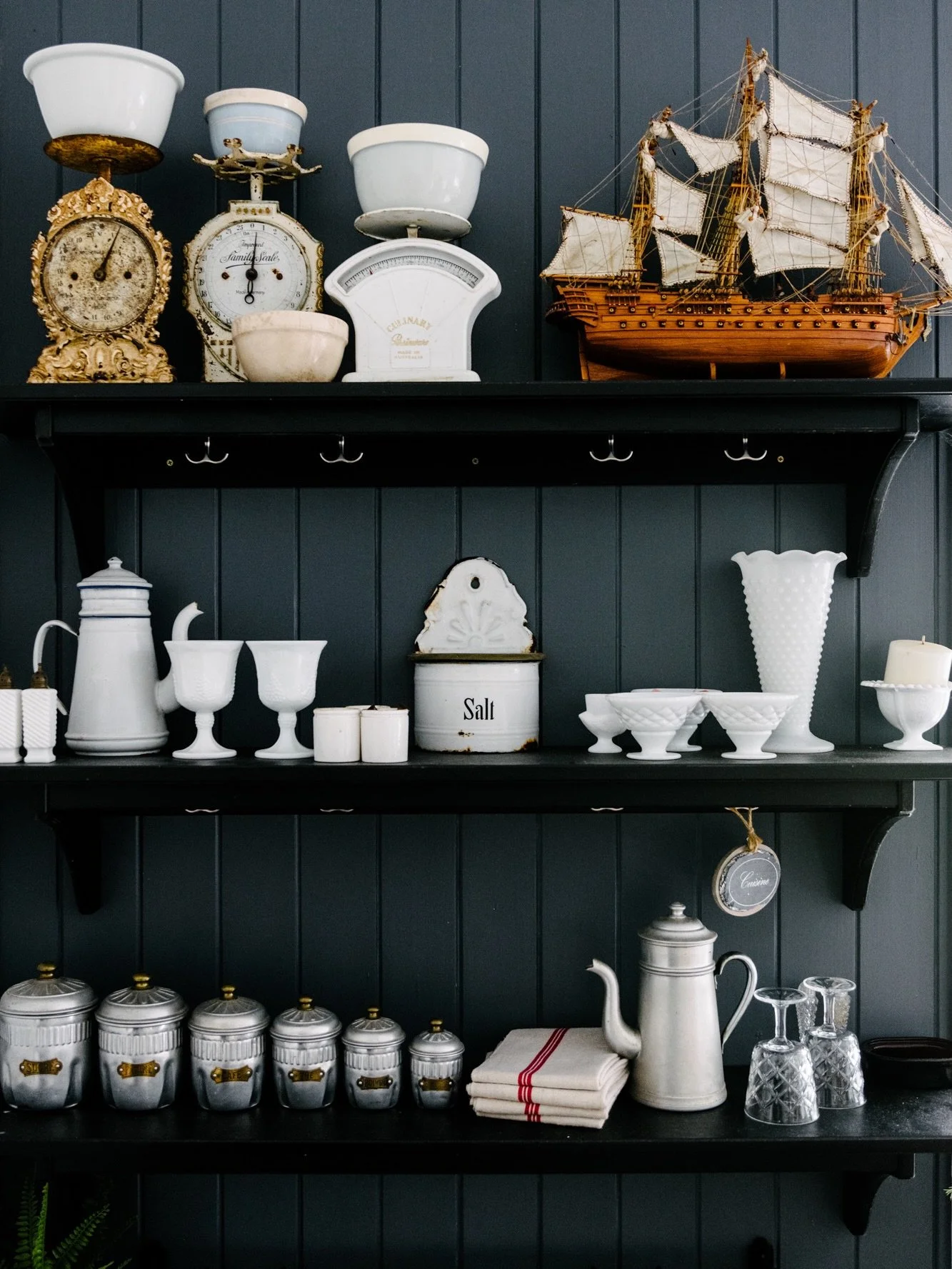 This house is a real throwback for some fun! 

Cheryl @albertandgrace and I captured the Mount Pinbarren home of @vintage_country_house for @countrystylemag many many years ago now. 

Whenever I see a photo of it pop up, I still love everything we di