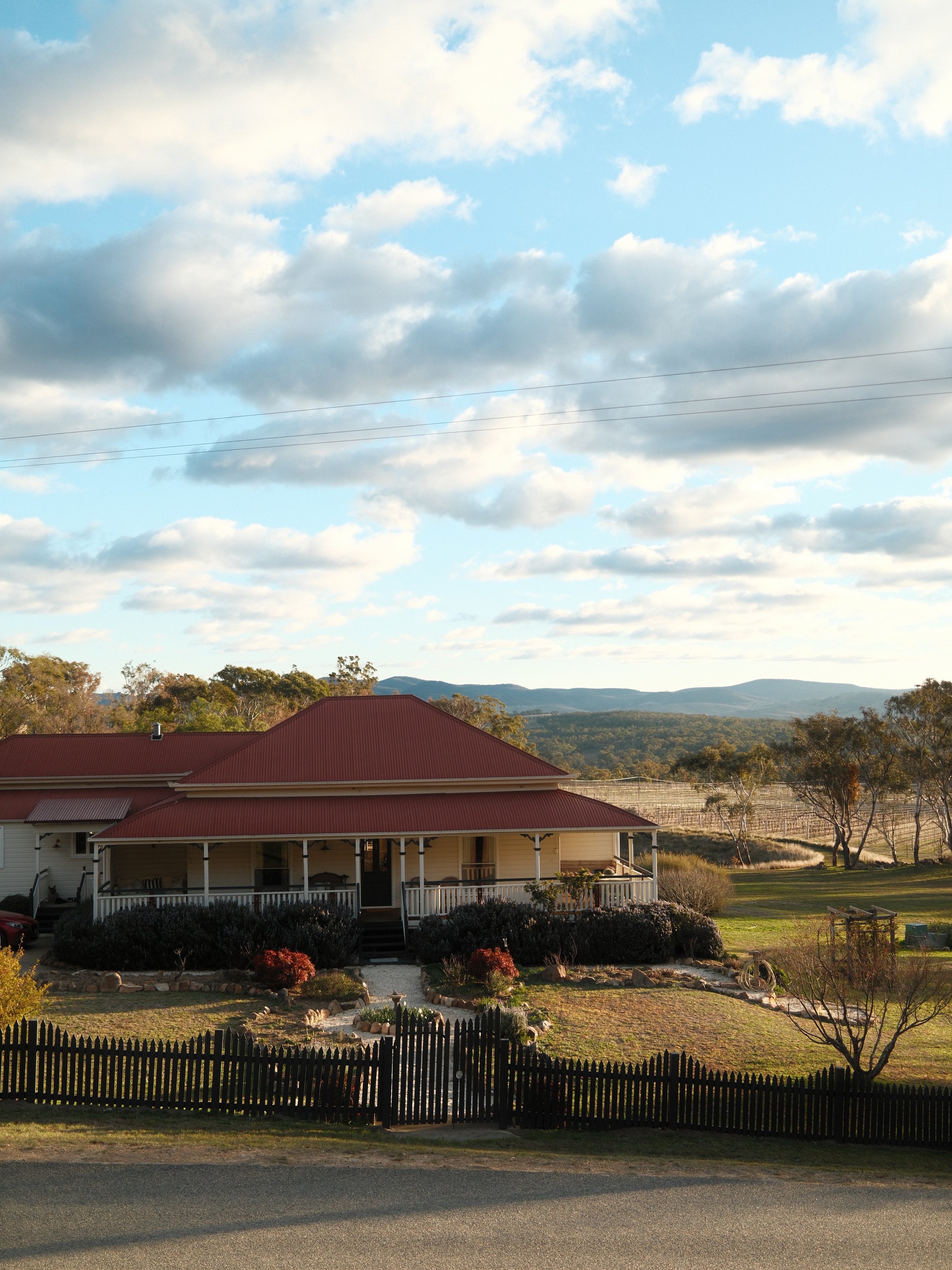 Winter in the countryside. An old house with the right amount of lamps and soft linen.  Exploring boulders and aging antiques. My favourite people. Home cooked food, shooting stars and singing Love Story by the campfire. 

Sounds perfect right? It wa