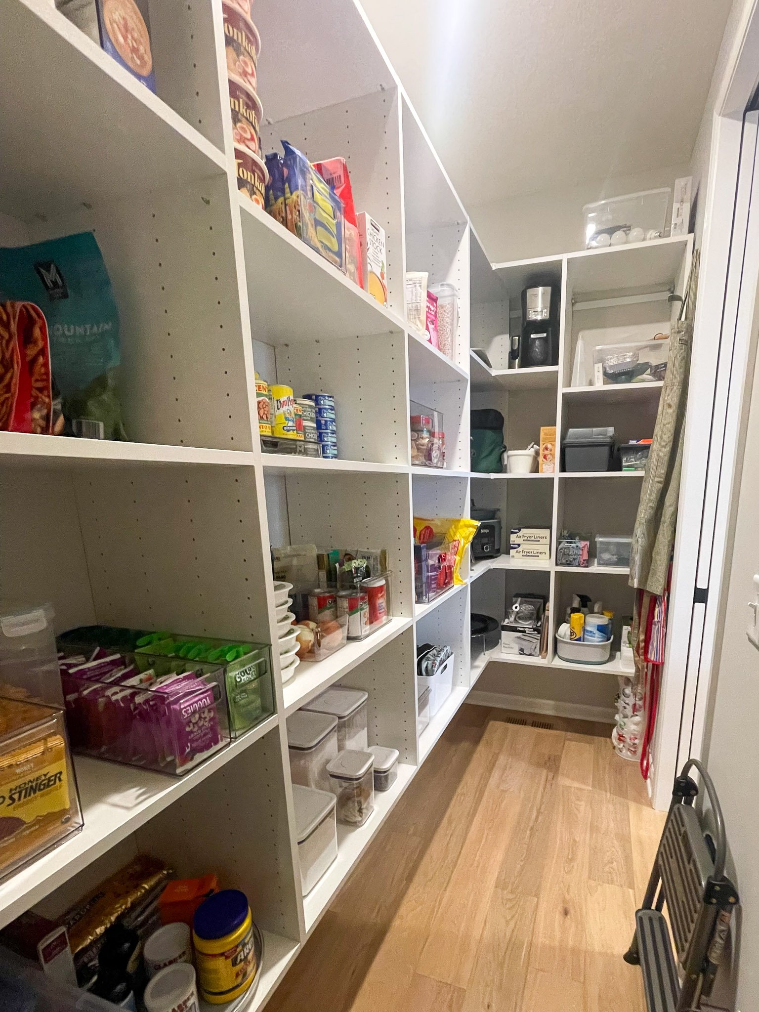 Pantry organization using a customized storage system