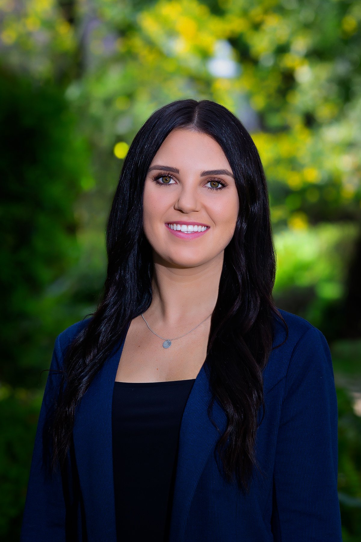 Holly Lark teen and adult therapist headshot