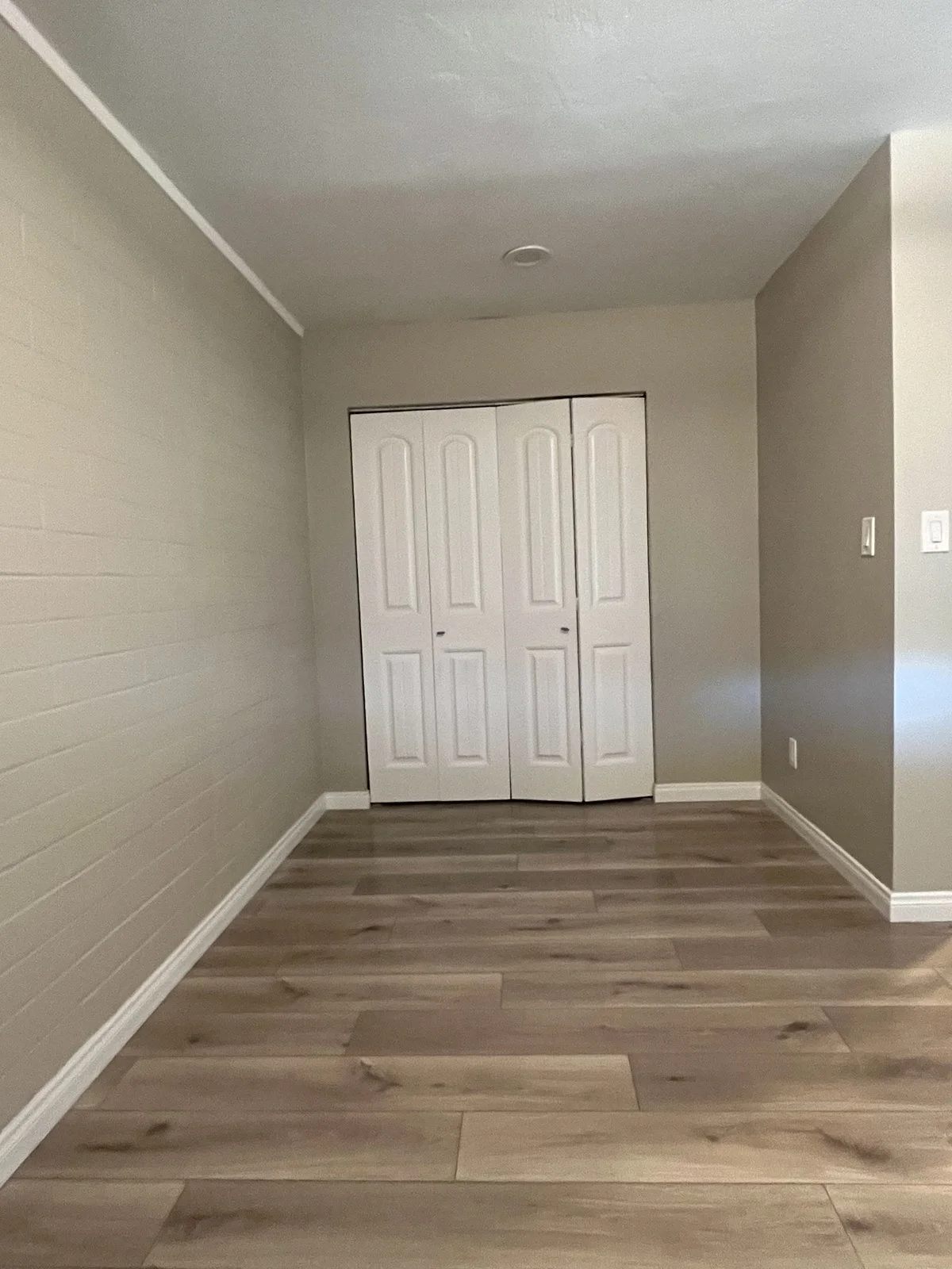 Master Bed Fisnished.jpg