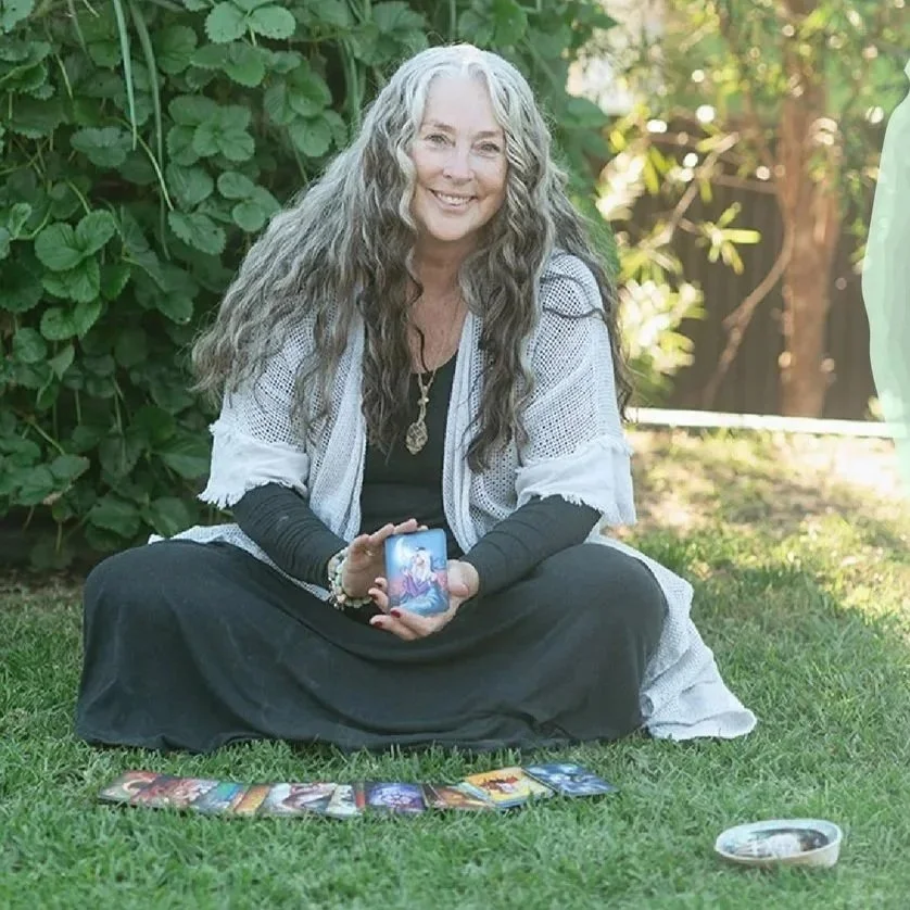 How to Actually Learn Tarot (Not Just Memorise Meanings)