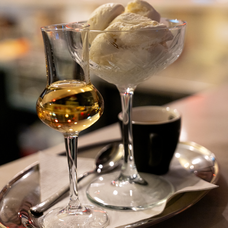 Dessert and liqueur