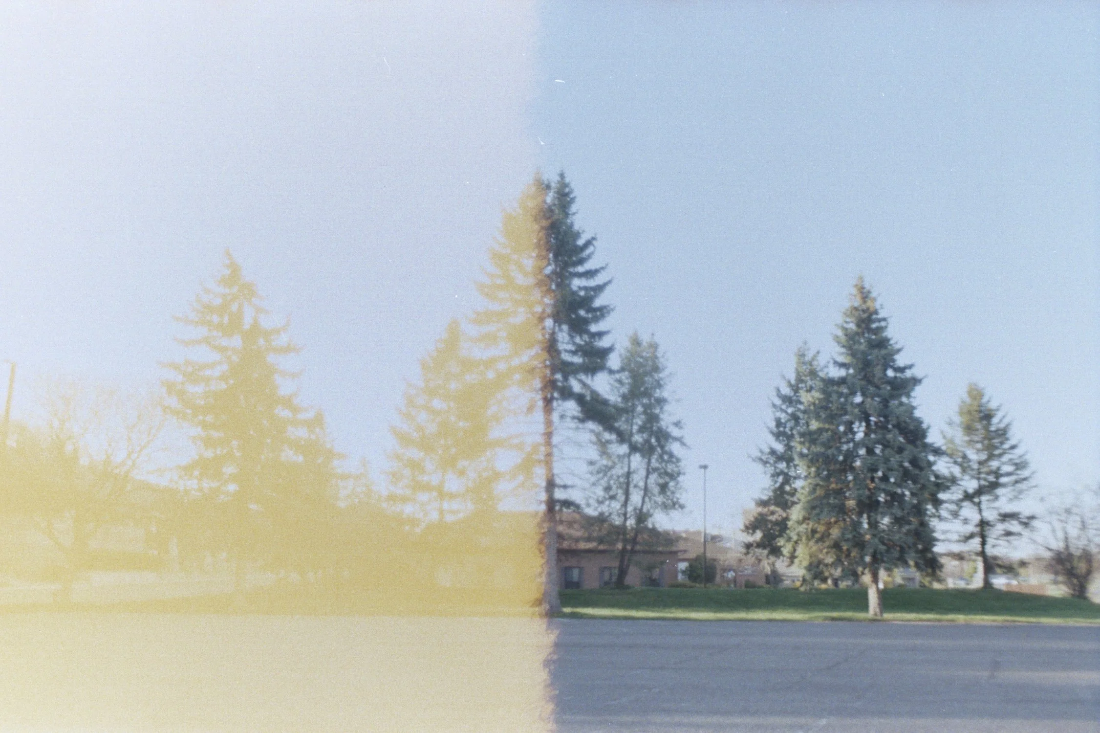 Hannah Mrakovčić
New York, NY

Hannah Mrakovčić is a New York City–based photographer whose work moves between landscape, still life, nature, and architecture.

The beginnings of a new roll of film often carry visible imperfections — light leaks, haz