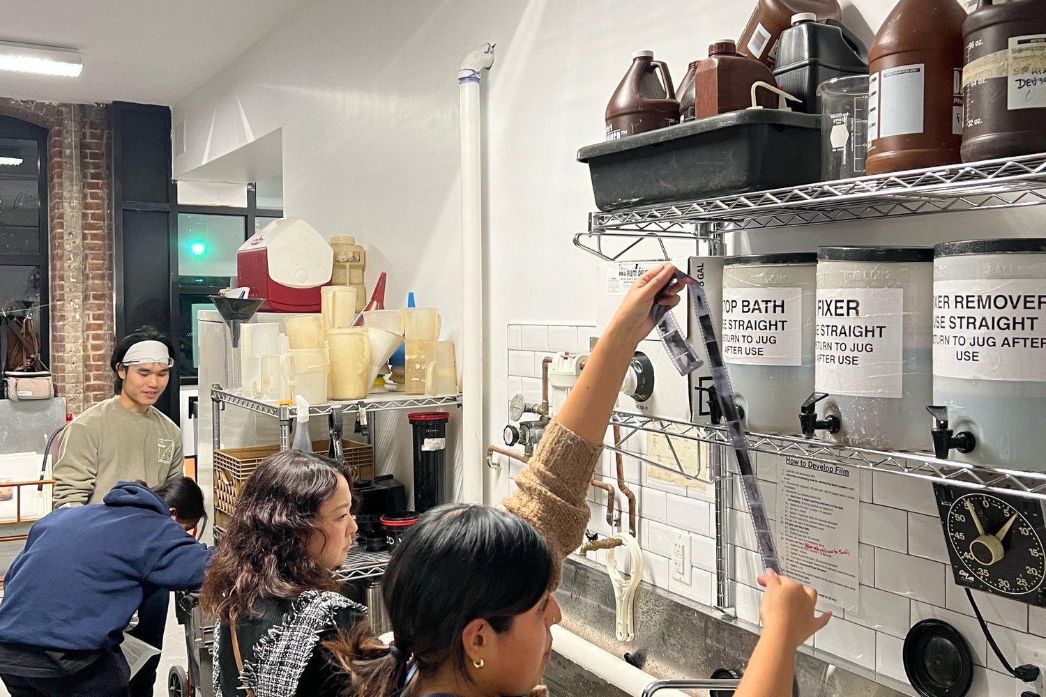 bushwick-community-darkroom-film-photography-classes-darkroom