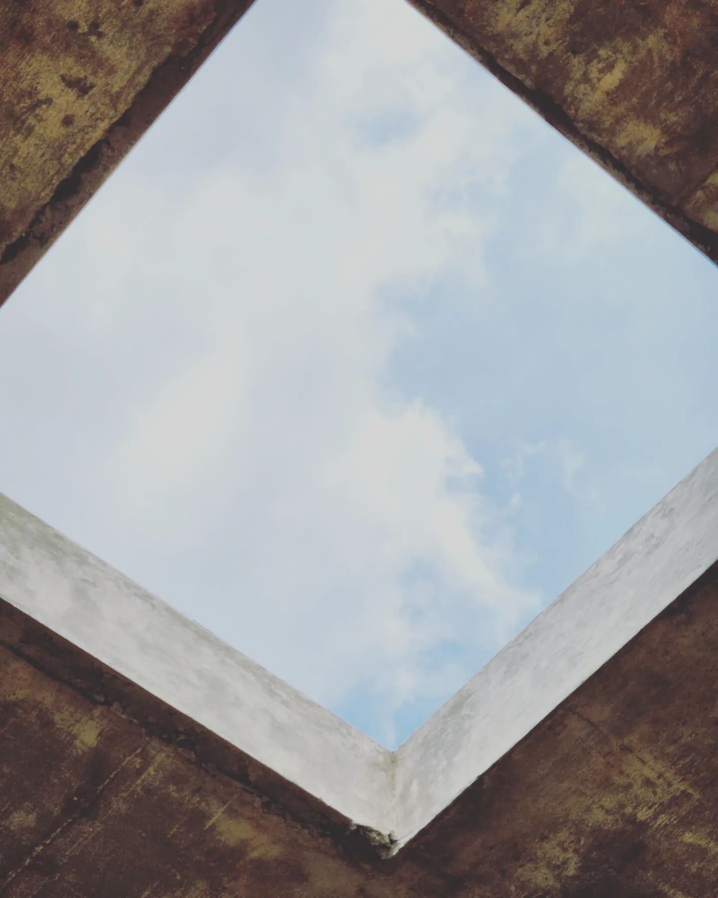 Keep looking up. That's the secret of life ~ Snoopy

📸 : Renovation Project at Cikarang

#sgdconstruction #sgdproject #constructioncompany #projectportfolio #sgdproduction #homebuilder