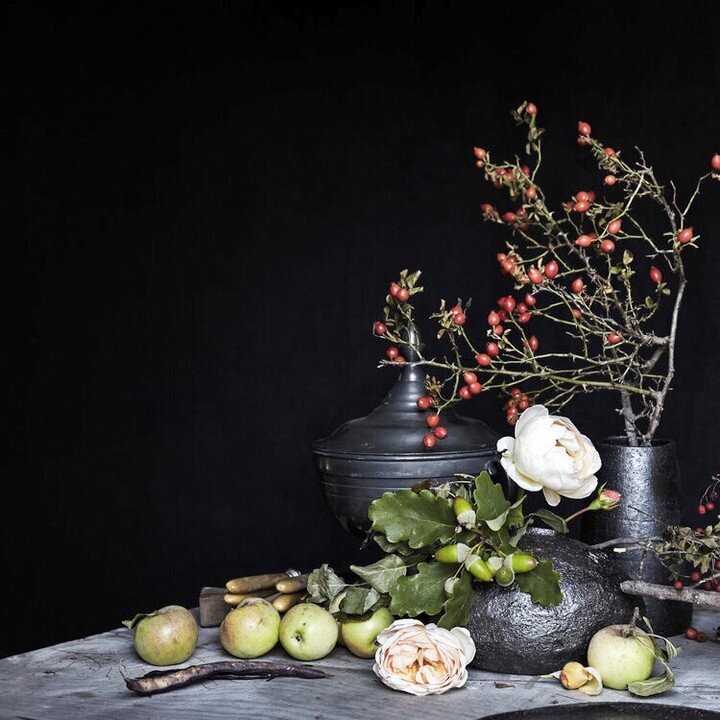 &bull; the w i n t e r table &bull;

The Art of Tablescaping with Natasha Morgan at O A K L A N E &amp; Co.

'The Winter Table' masterclass is the culmination of a shared lifelong love of seasonality, beautiful wares, creating unique experiences, and