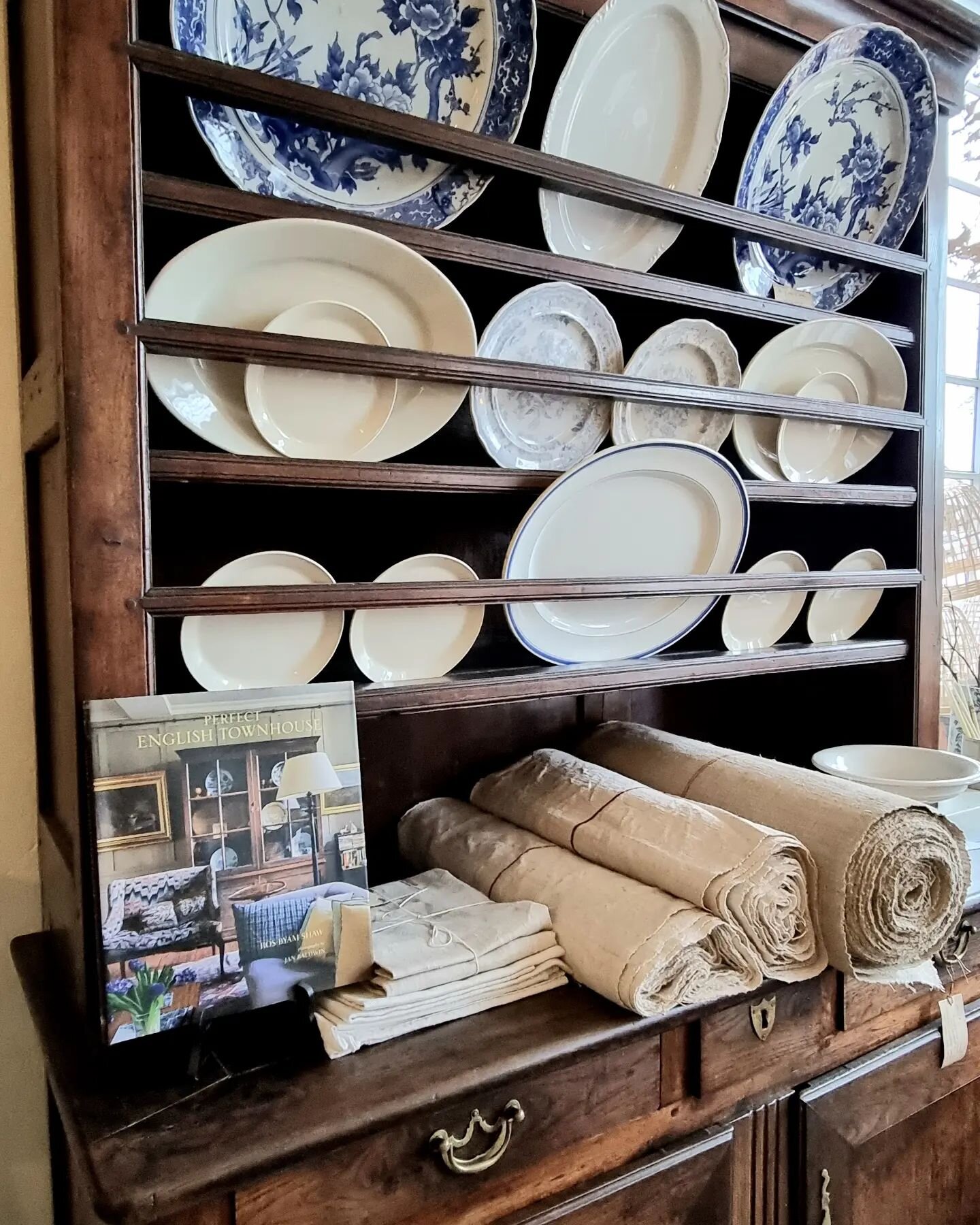 &bull; b l u e &amp; w h i t e &bull;

A selection of platters and plates displayed on an oak French dresser.
Classic. Timeless.

Interior and garden books, and vintage linen &amp; hemp fabric available by the metre.
All available in-store.

Both sto