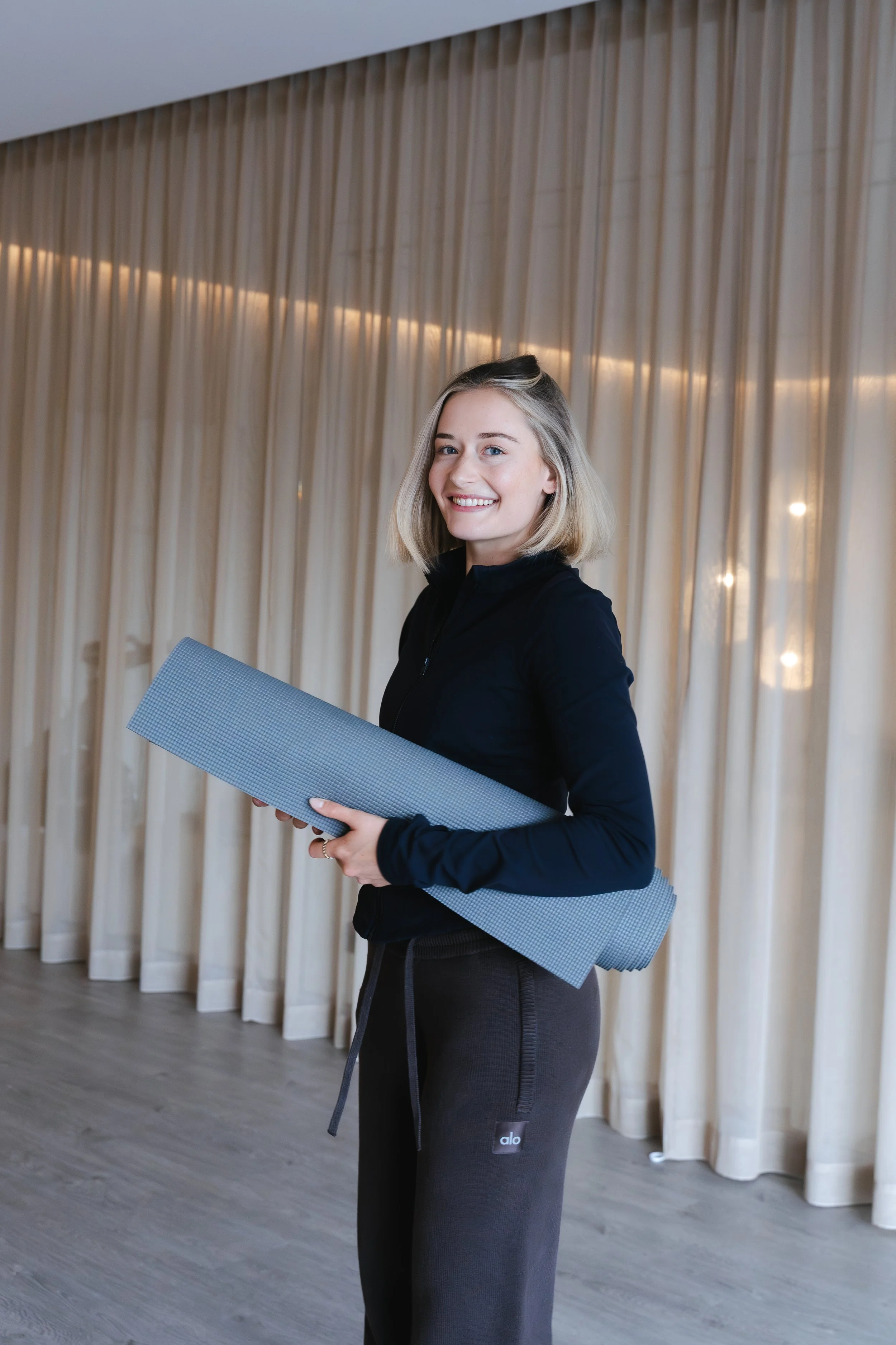 Farah Hassan YogaShoot-83.jpg