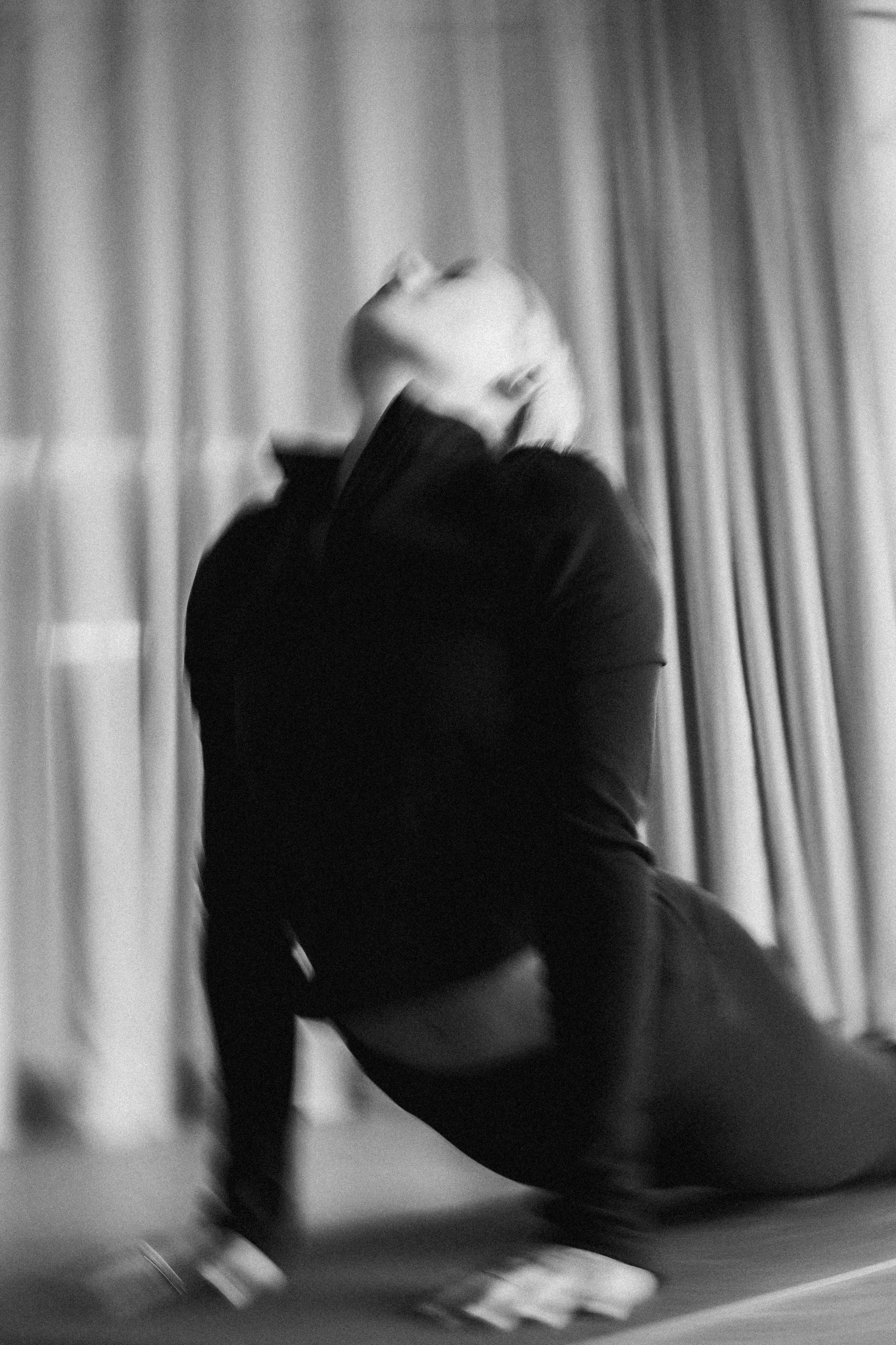 Farah Hassan YogaShoot-93.jpg