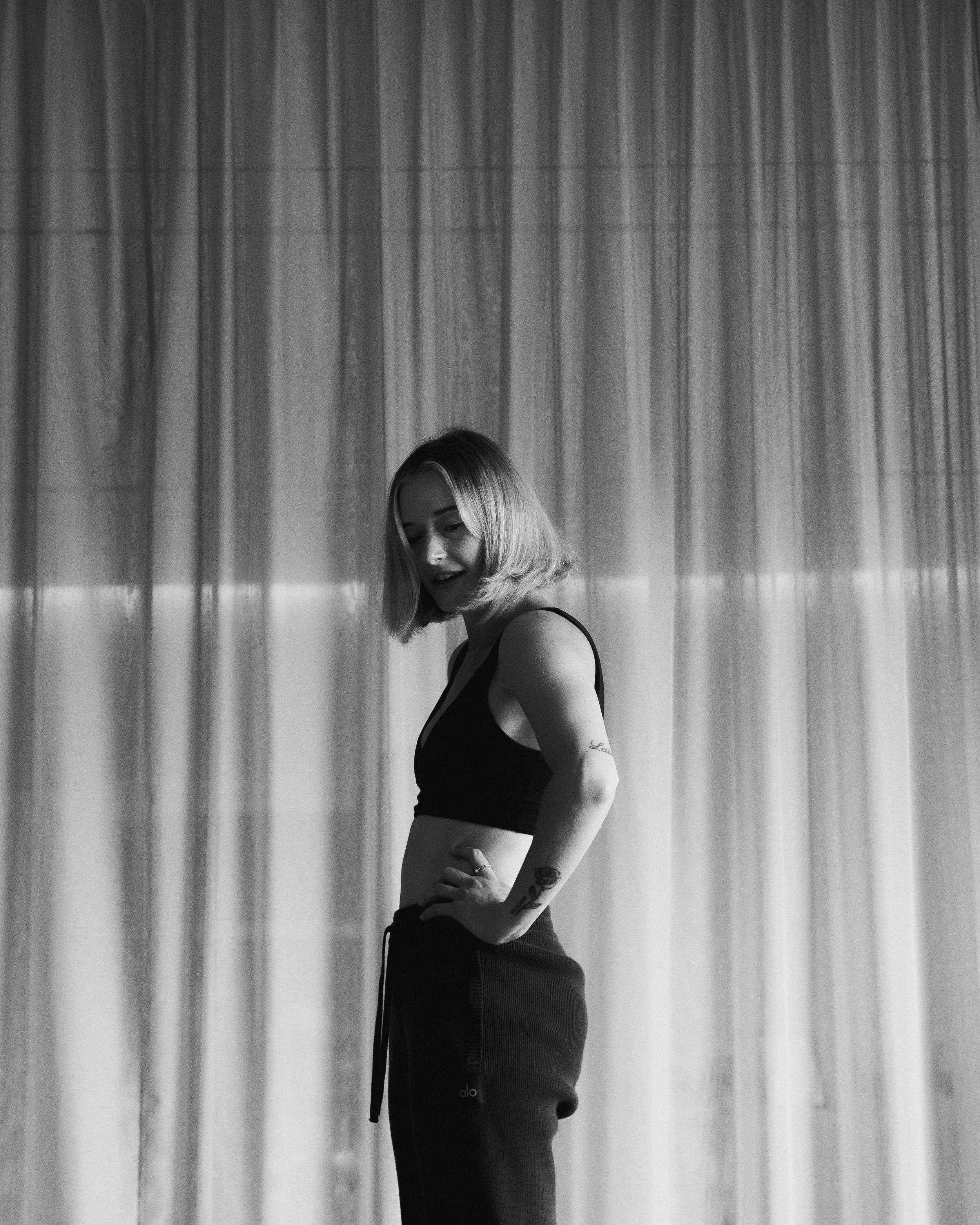 Farah Hassan YogaShoot-71.jpg