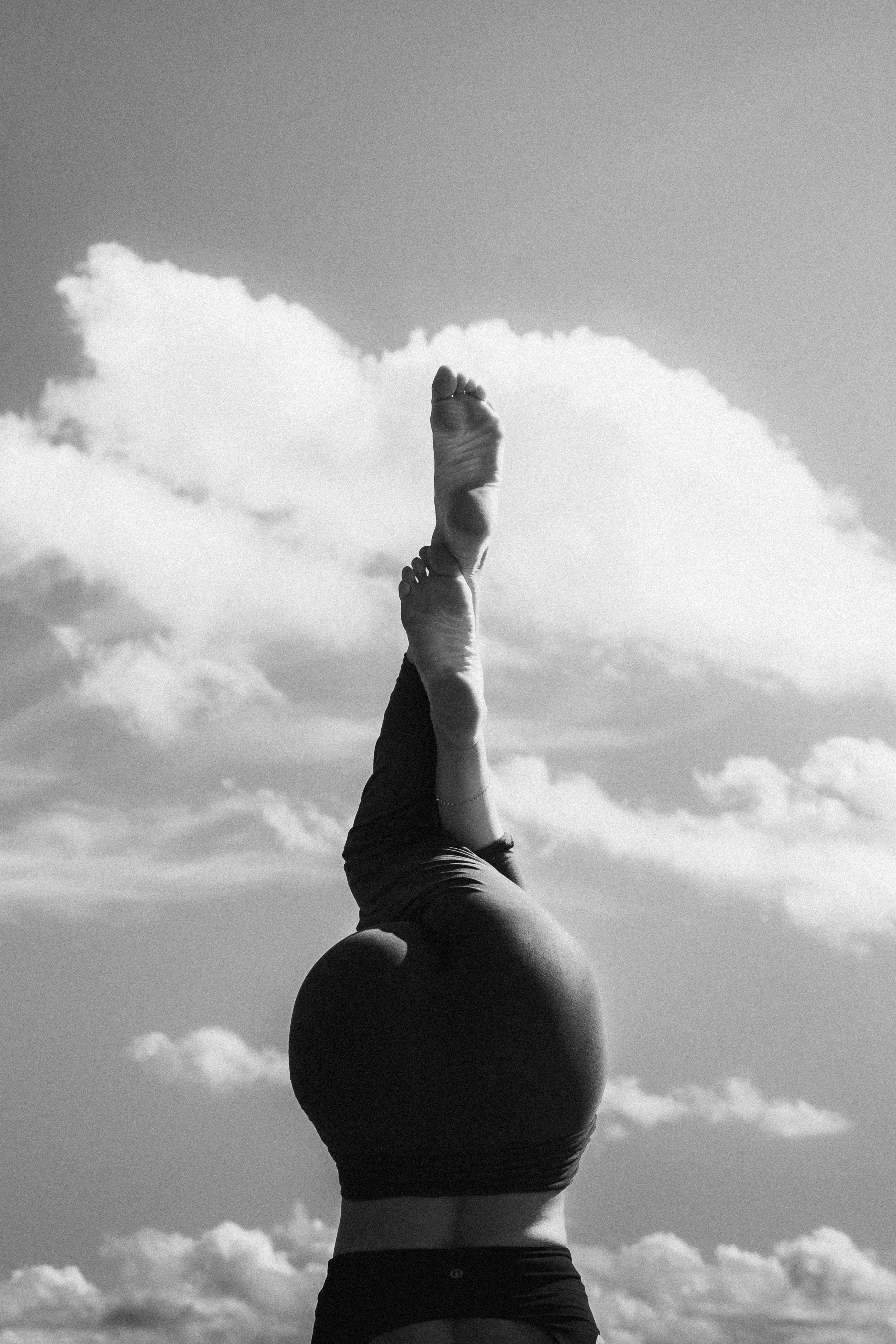 Farah Hassan YogaShoot-18.jpg