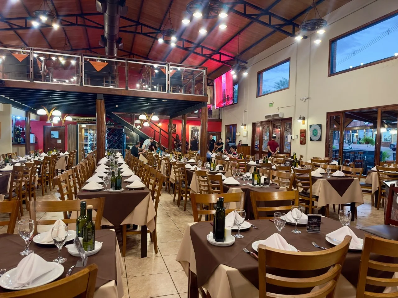  my favourite steakhouse in Iguazu. Within one hour, this place was full