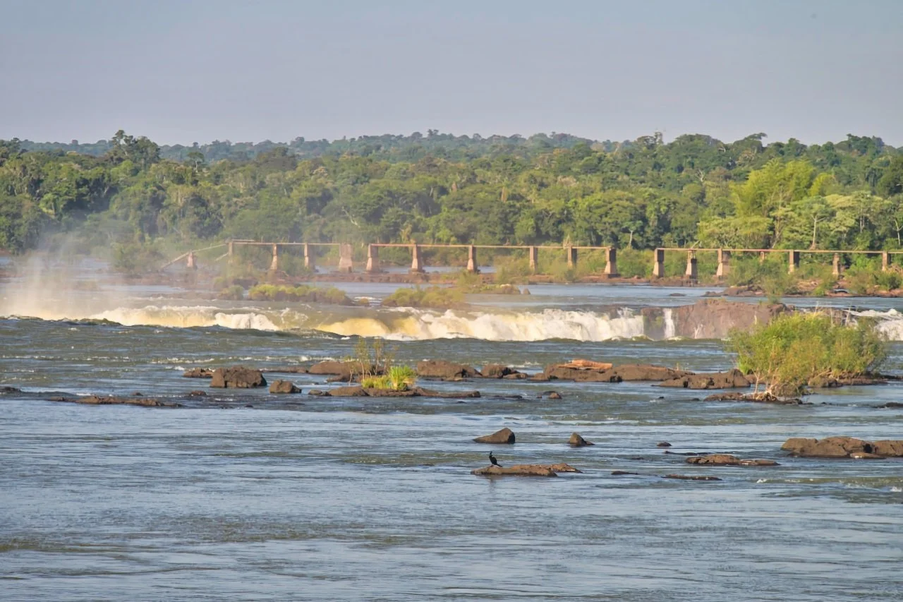  there is a walkway to the viewing platform on the Argentinian side. Unfortunately, it is closed now