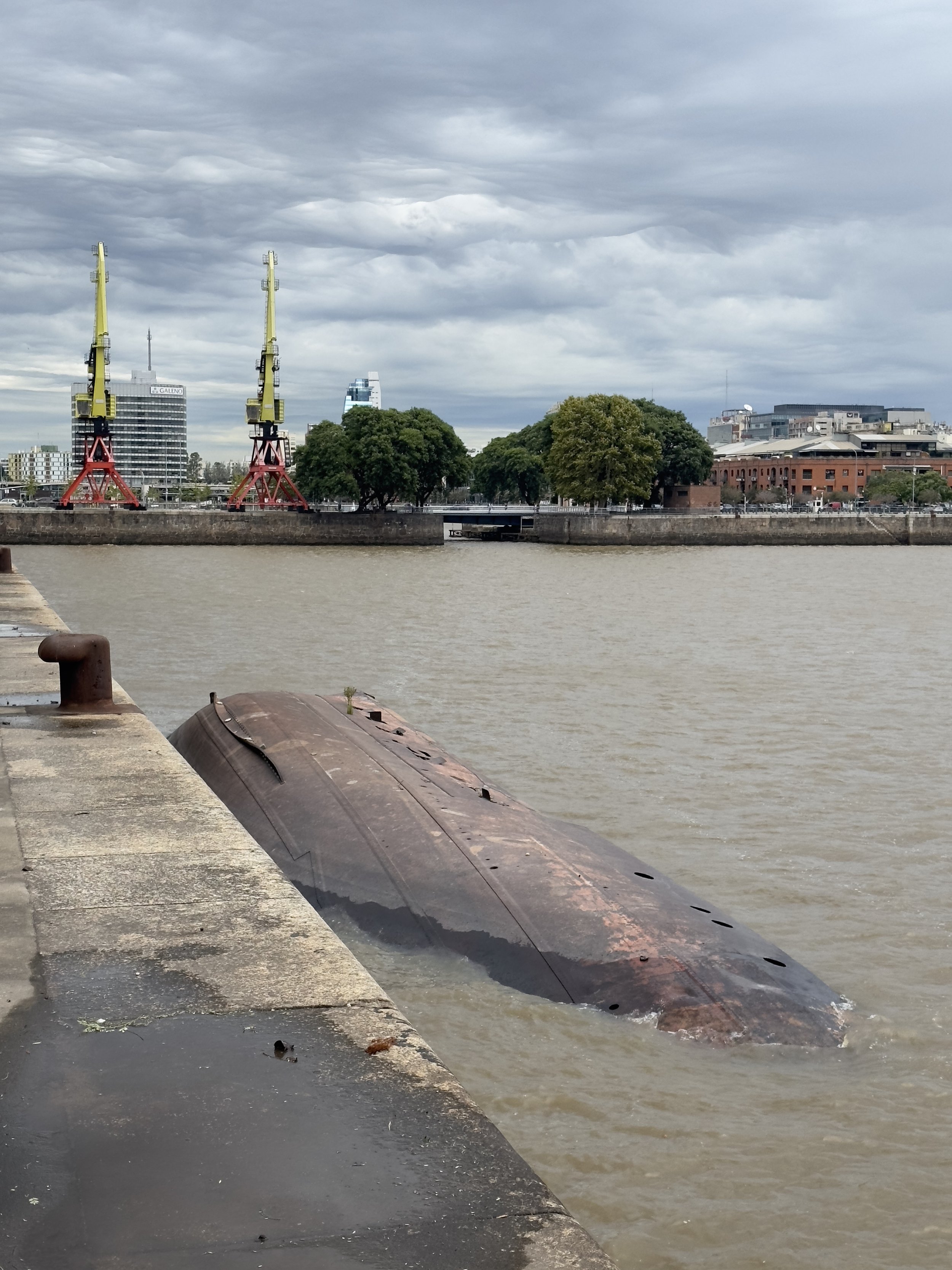  I am quite sure boats not supposed to be like this