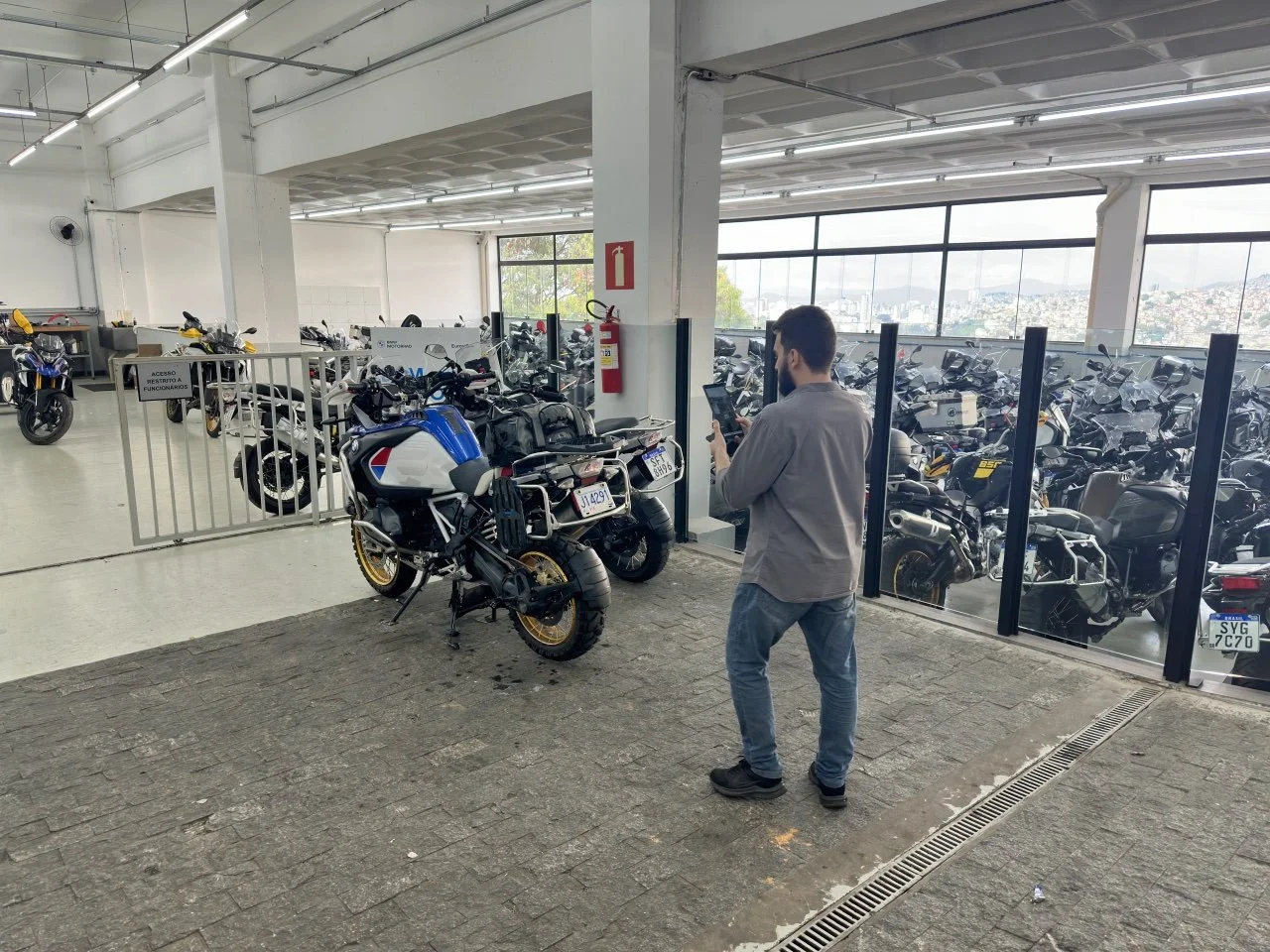  Victor is checking out my bike