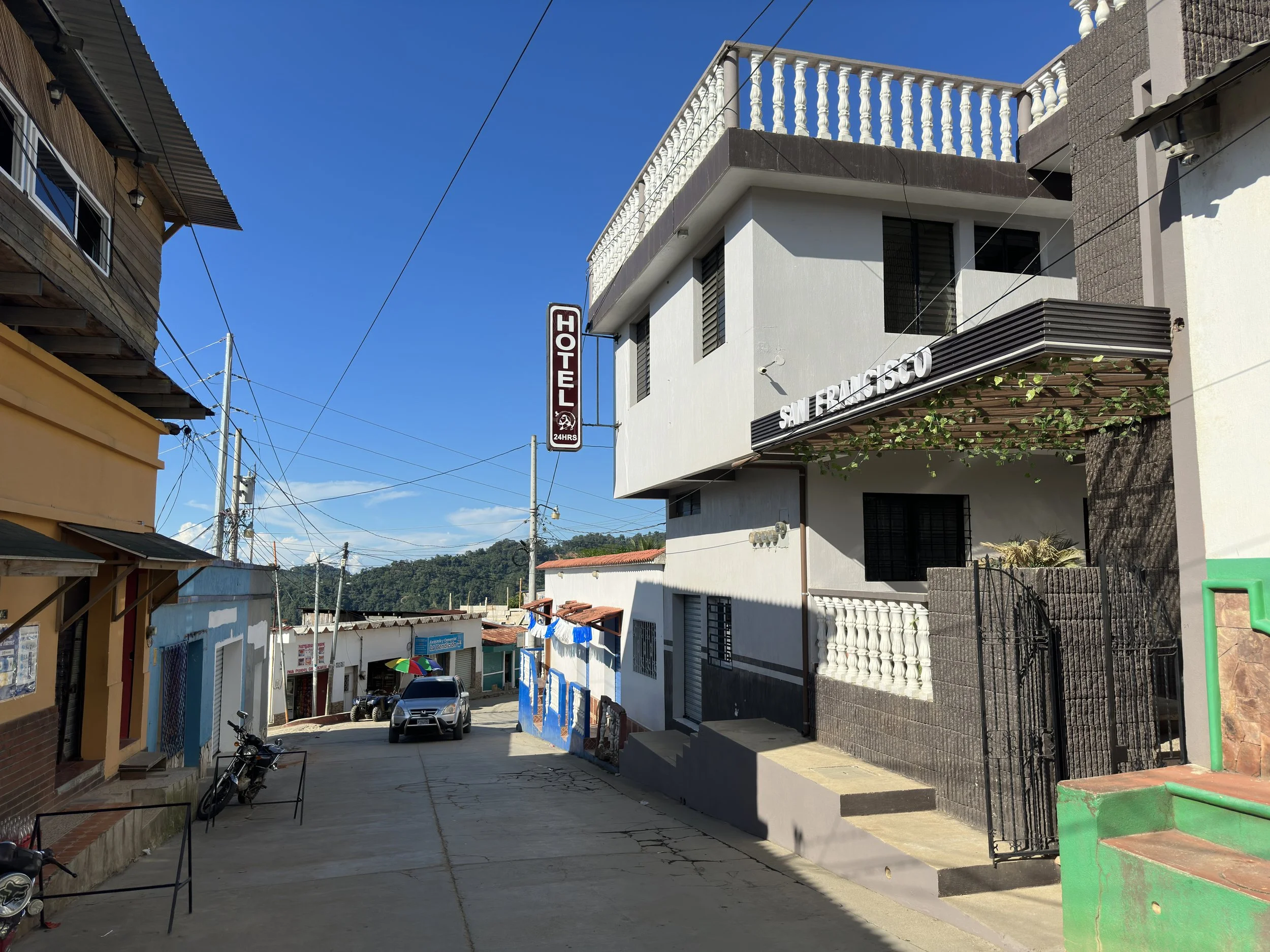 my hotel, looks better from the outside ...