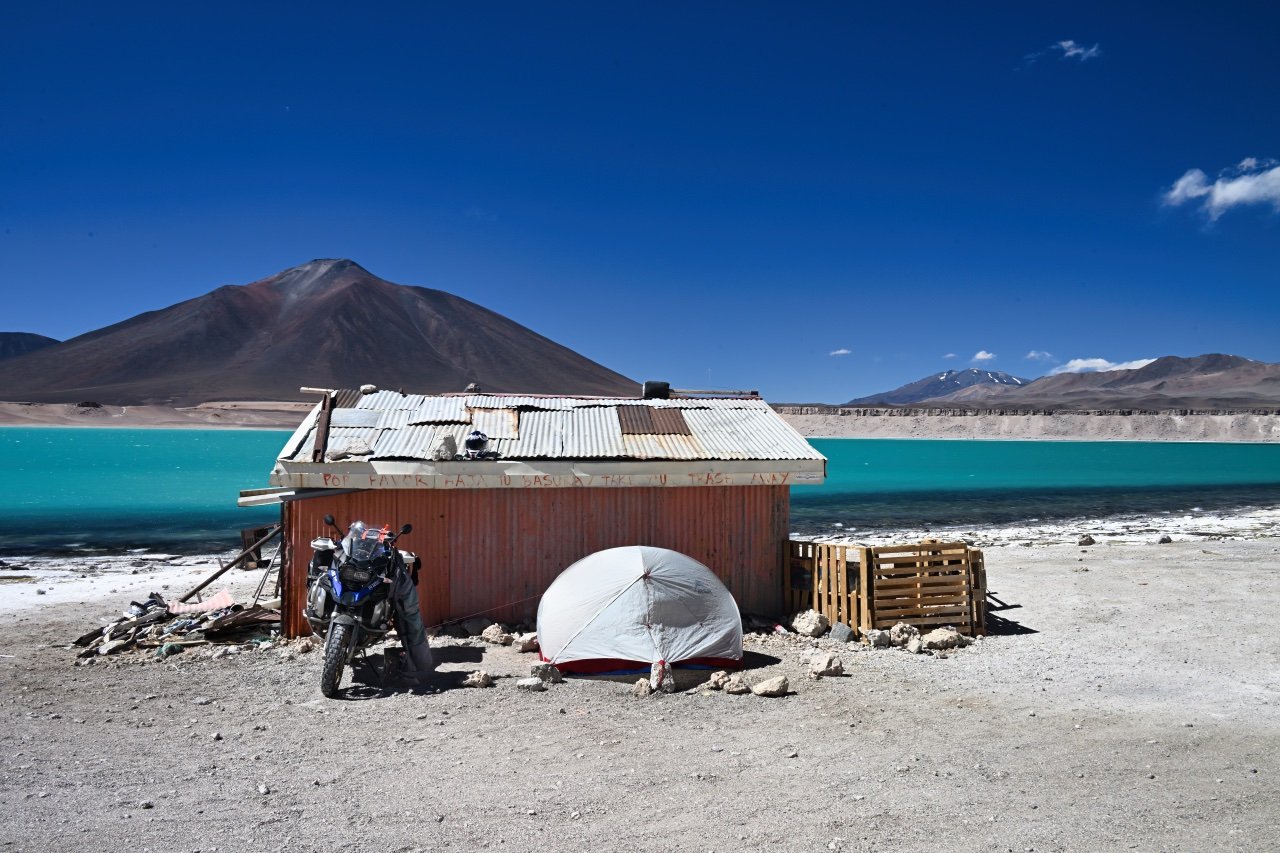  my fancy set up. Hiding behind the building and tied to my bike because of the wind.