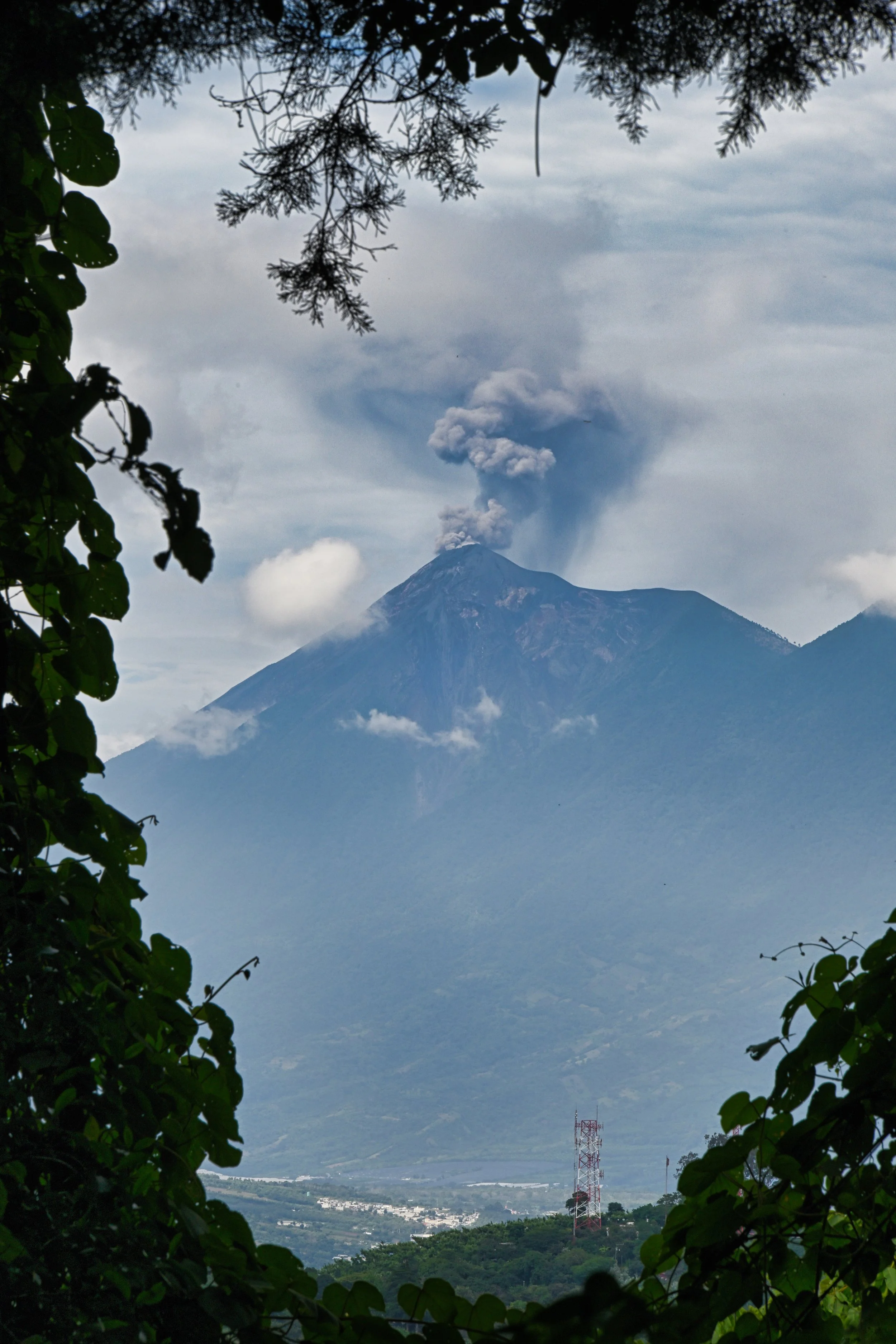 this volcano erupts many times every day