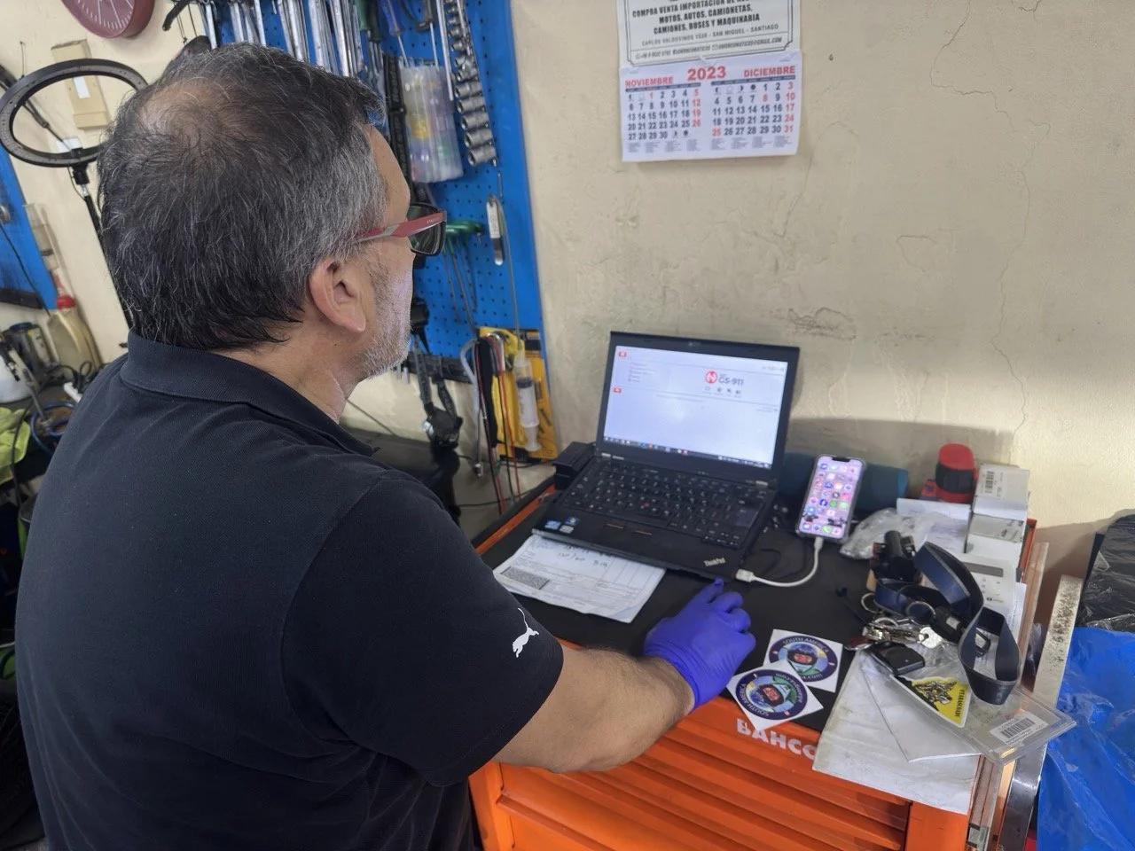  checking the bike's computer for fault codes - there aren't any 👍