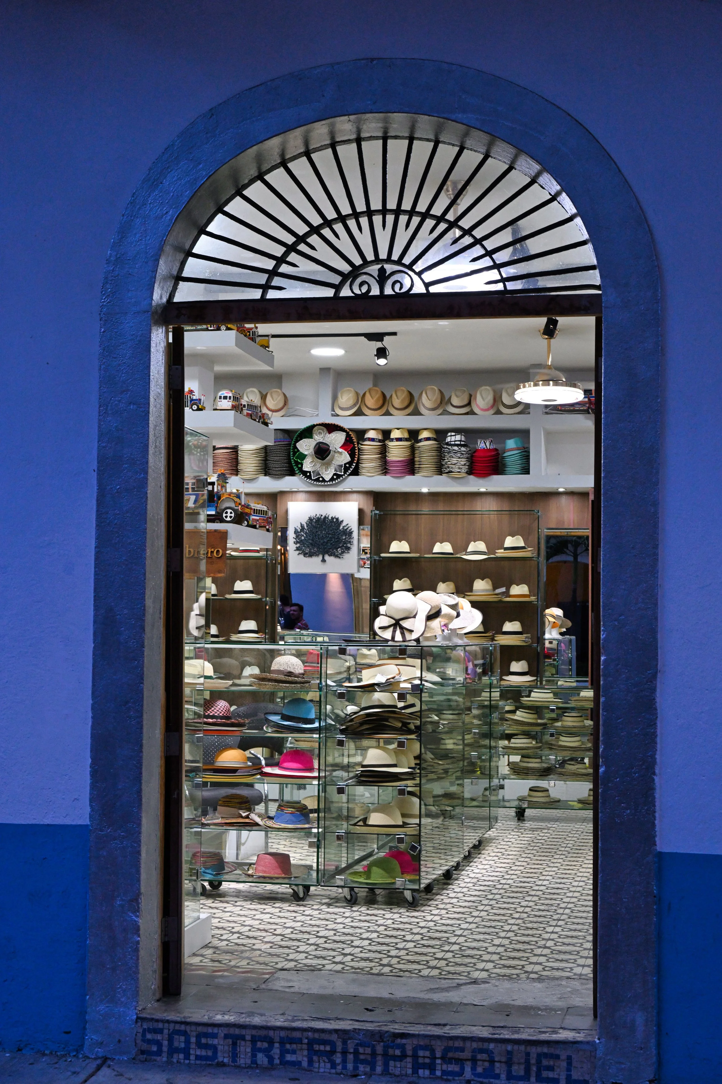 Panama hat shop