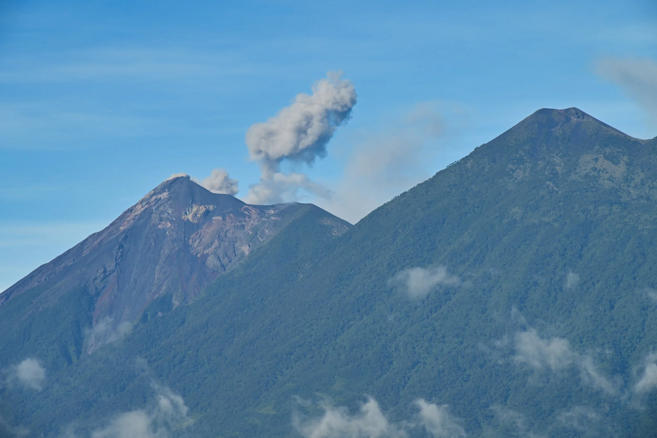 volcanos La Fuego and Acatenango