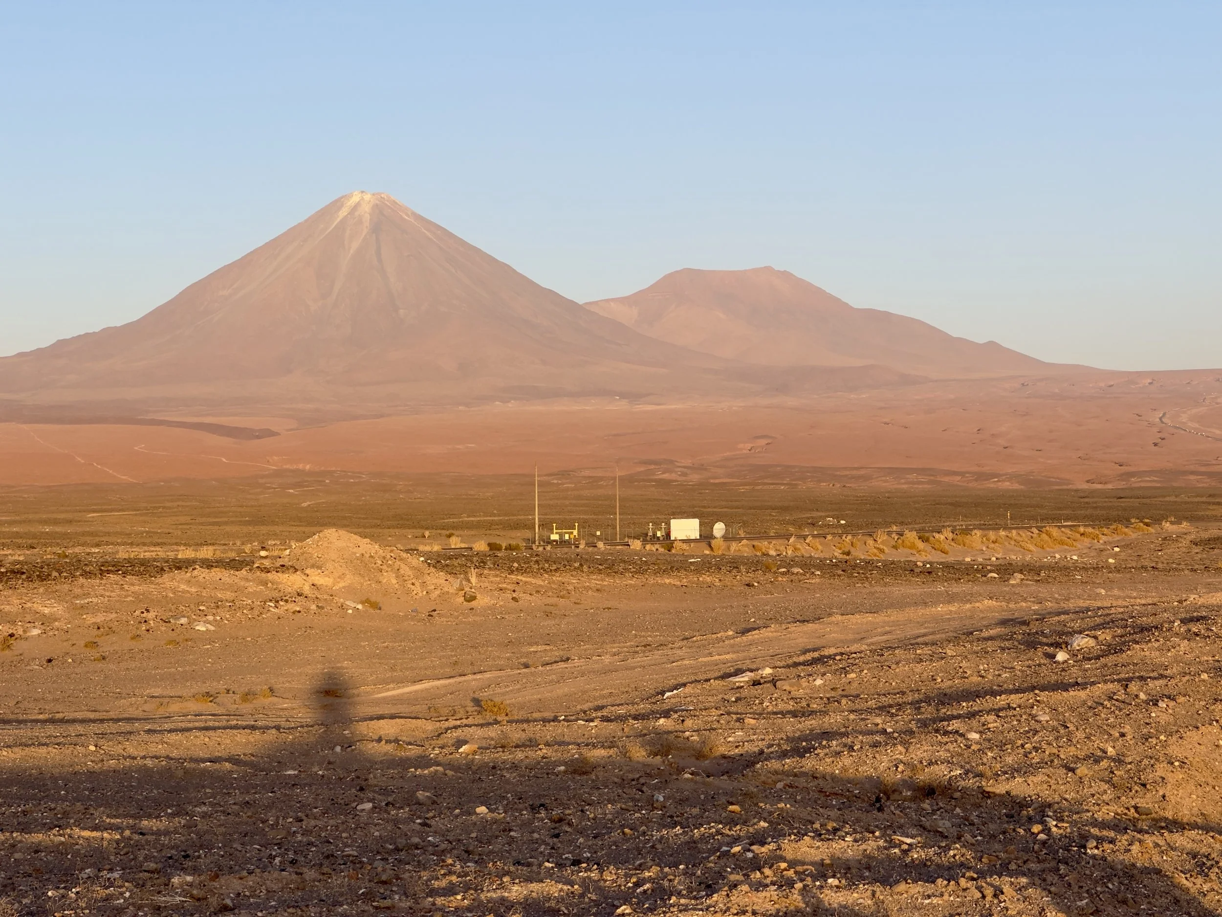 looking at the volcano while waiting for the sunset