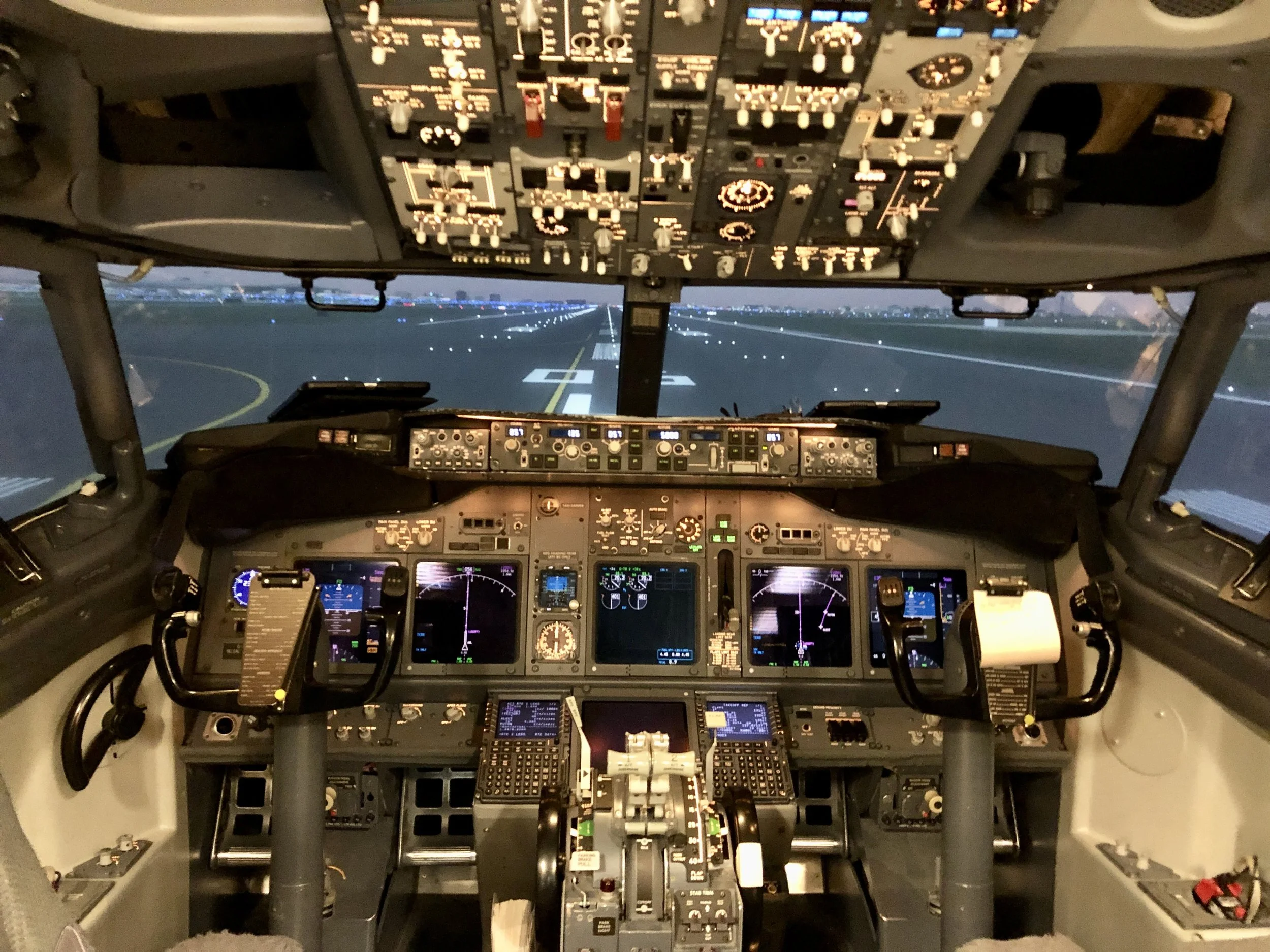 My last office: Boeing 737-700