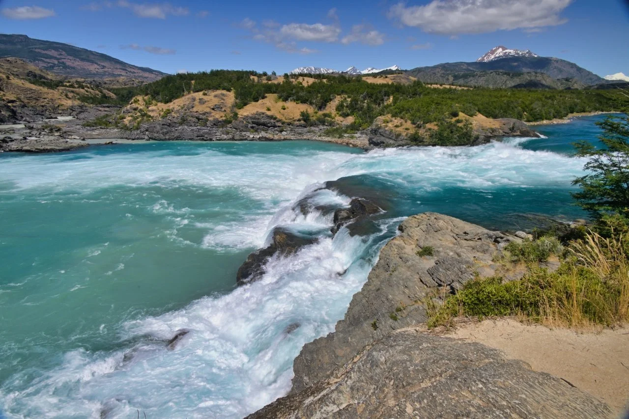  huge amount of water goes through here