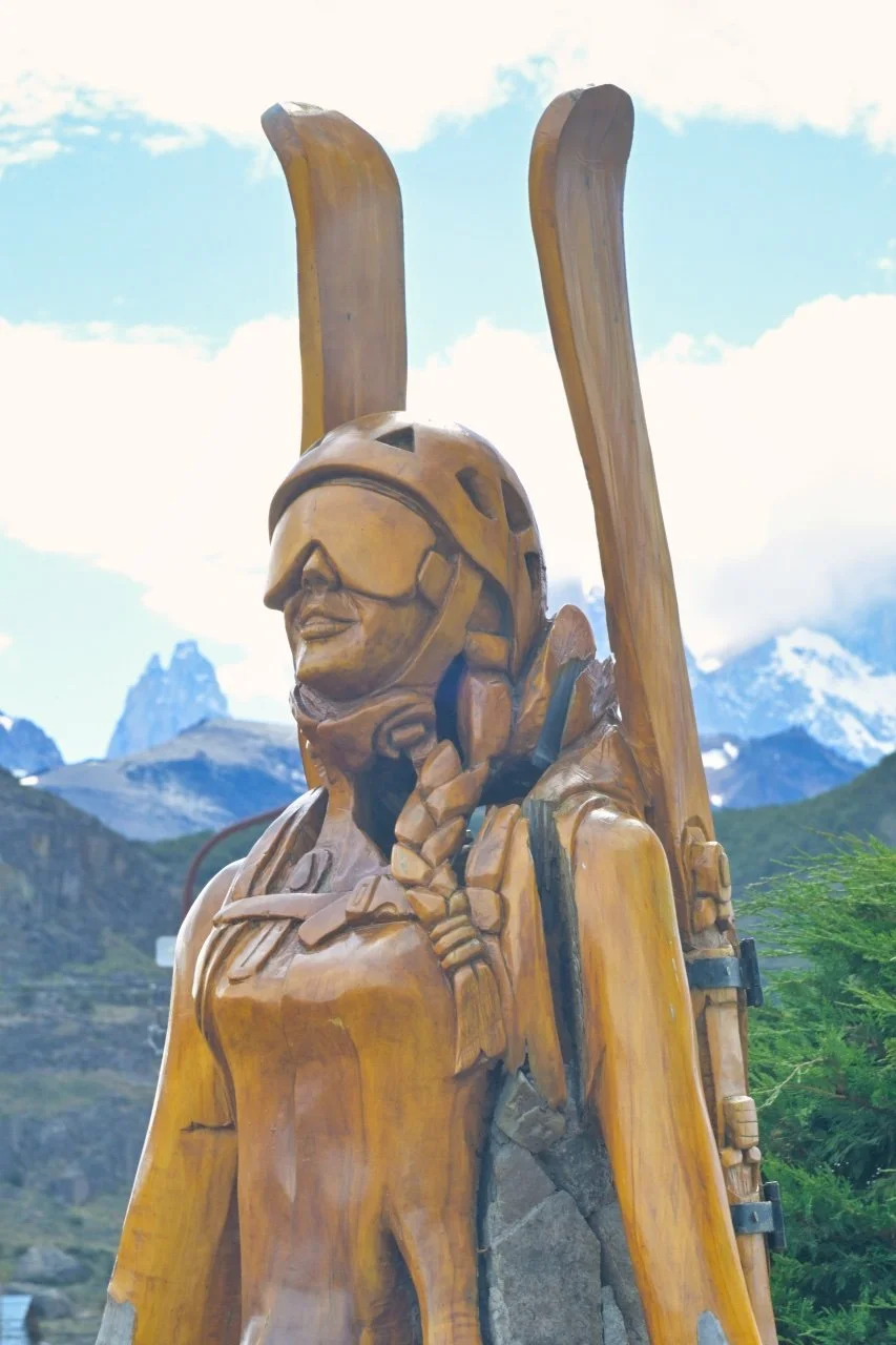  cool wood carving in the town