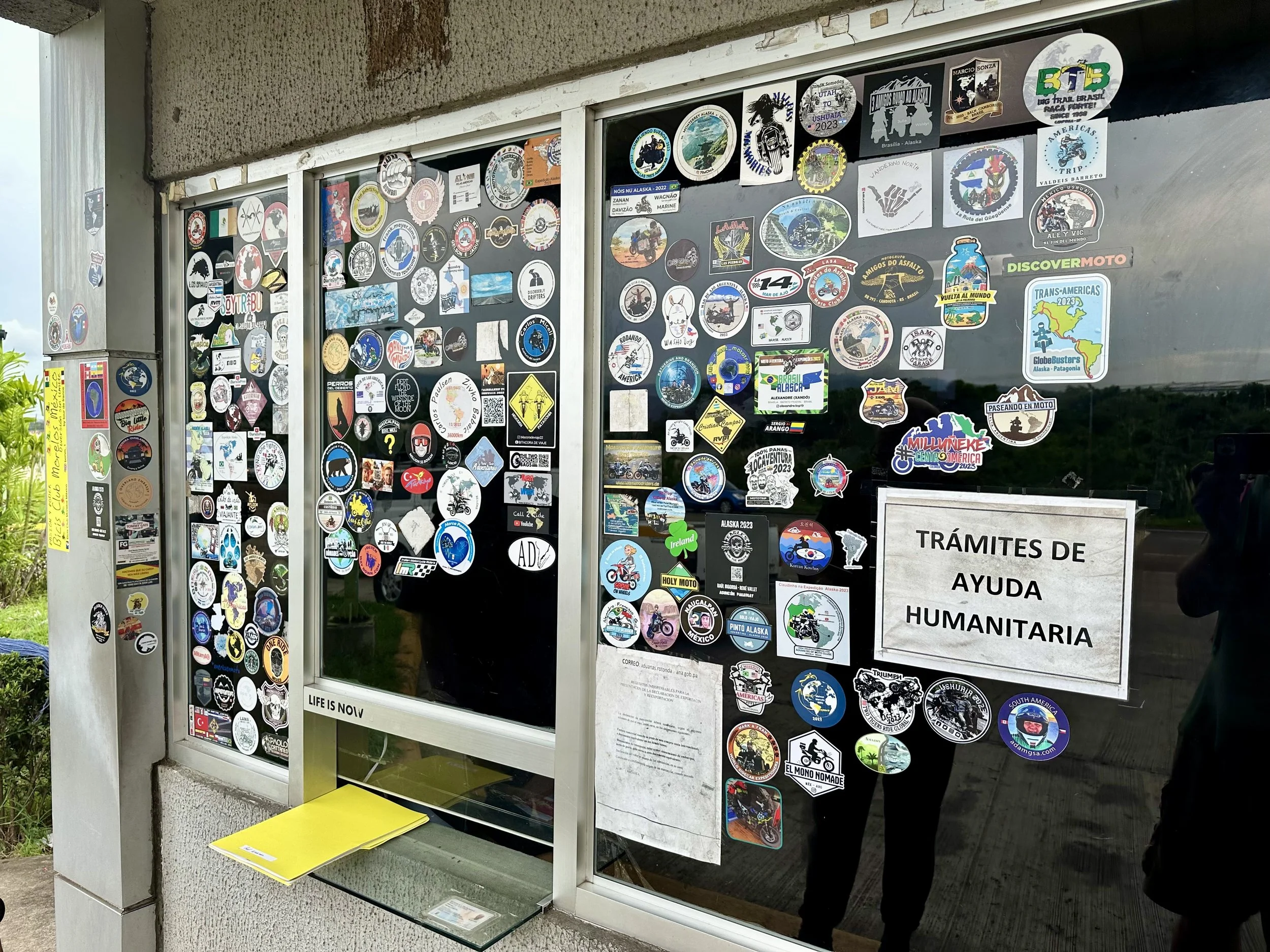 documents check at the customs