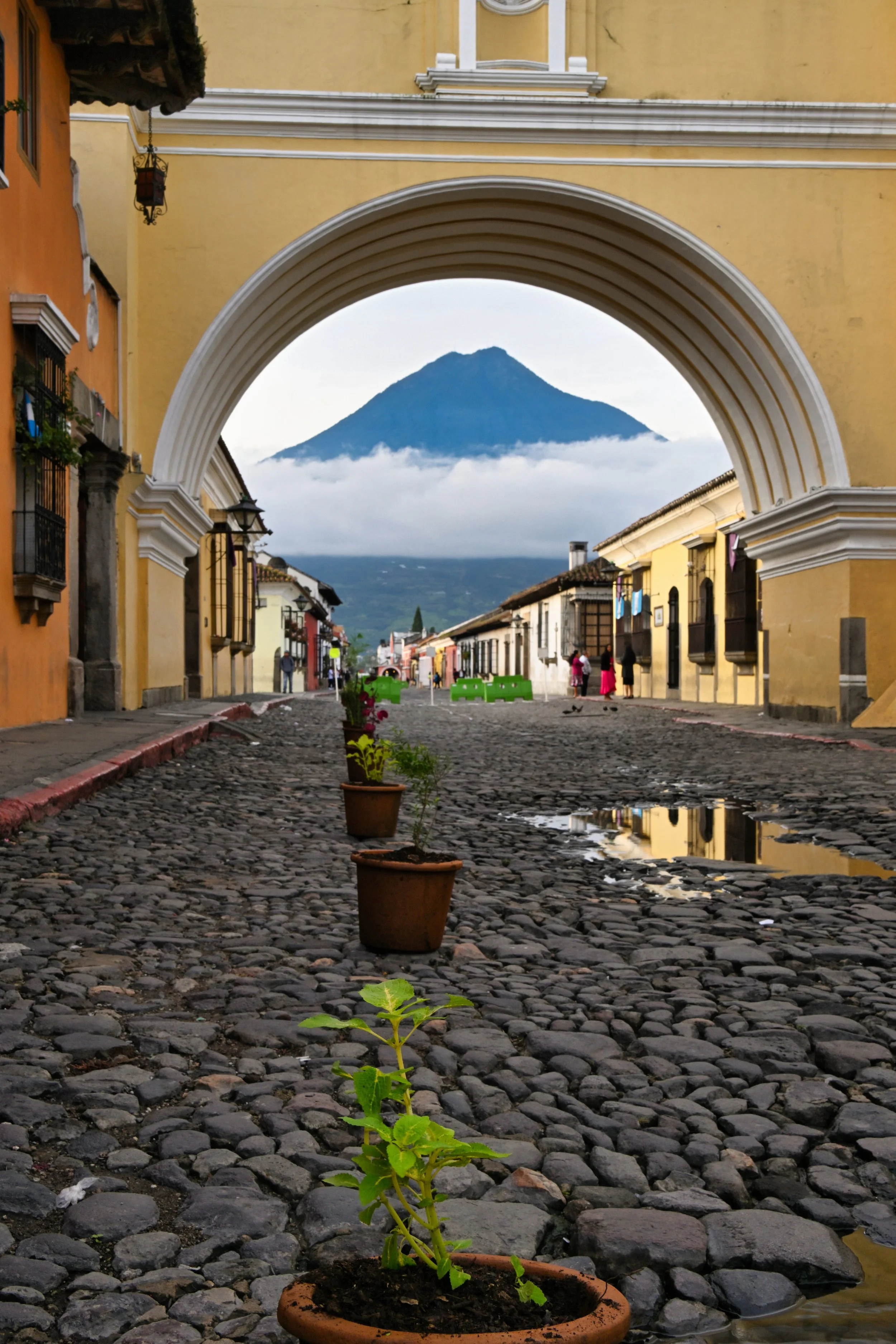 this shot would be impossible few hours later, hundreds of tourists