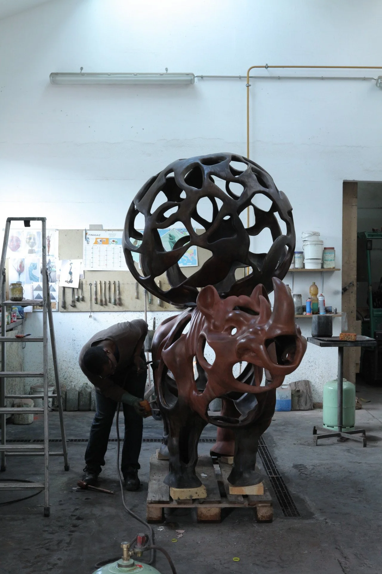Richard Texier Bio Rhino making.jpeg