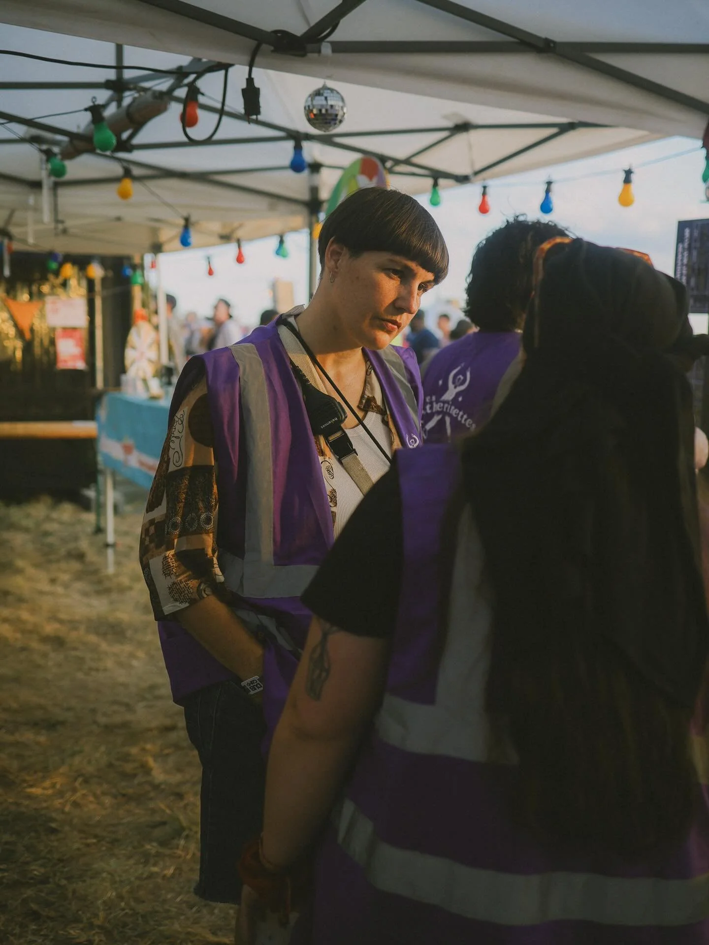 ✧ Retour en images sur le @dubcampfestivalofficial ✧

Une &eacute;quipe de b&eacute;n&eacute;voles en or et une exploitation dense et engag&eacute;e ! Merci au festival pour sa confiance, et &agrave; tou&middot;tes celles et ceux qui rendent notre mi