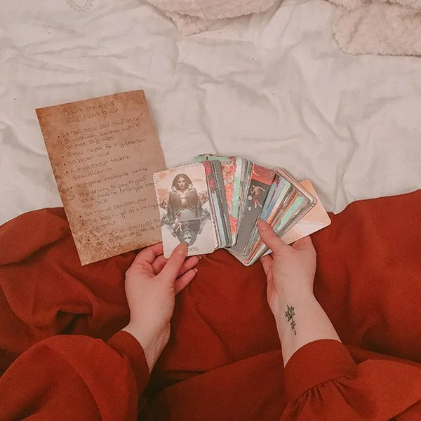 How to Run a Tarot Consultation by Anne Shotter